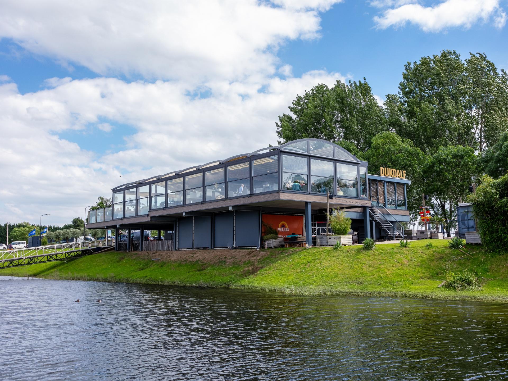 Luxe huisboot met panoramisch dakterras in haven van Kerkdriel - foto 42