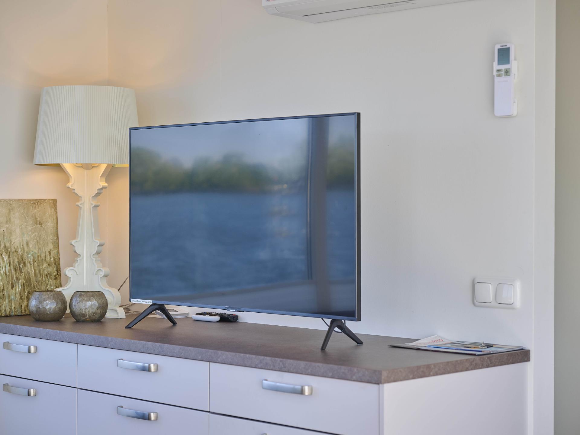 Luxe huisboot met panoramisch dakterras in haven van Kerkdriel - foto 29