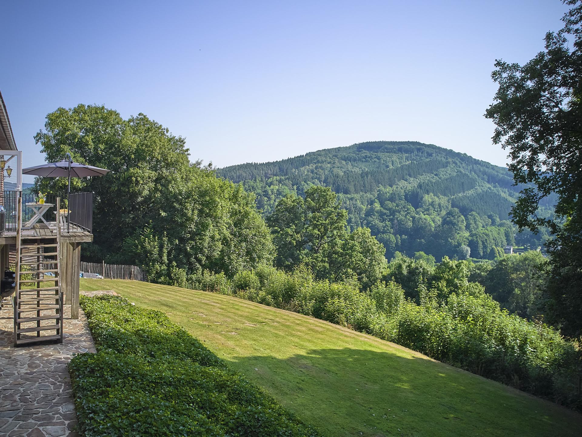 15-persoons vakantiehuis in Lierneux met uitzicht over het dal - foto 47