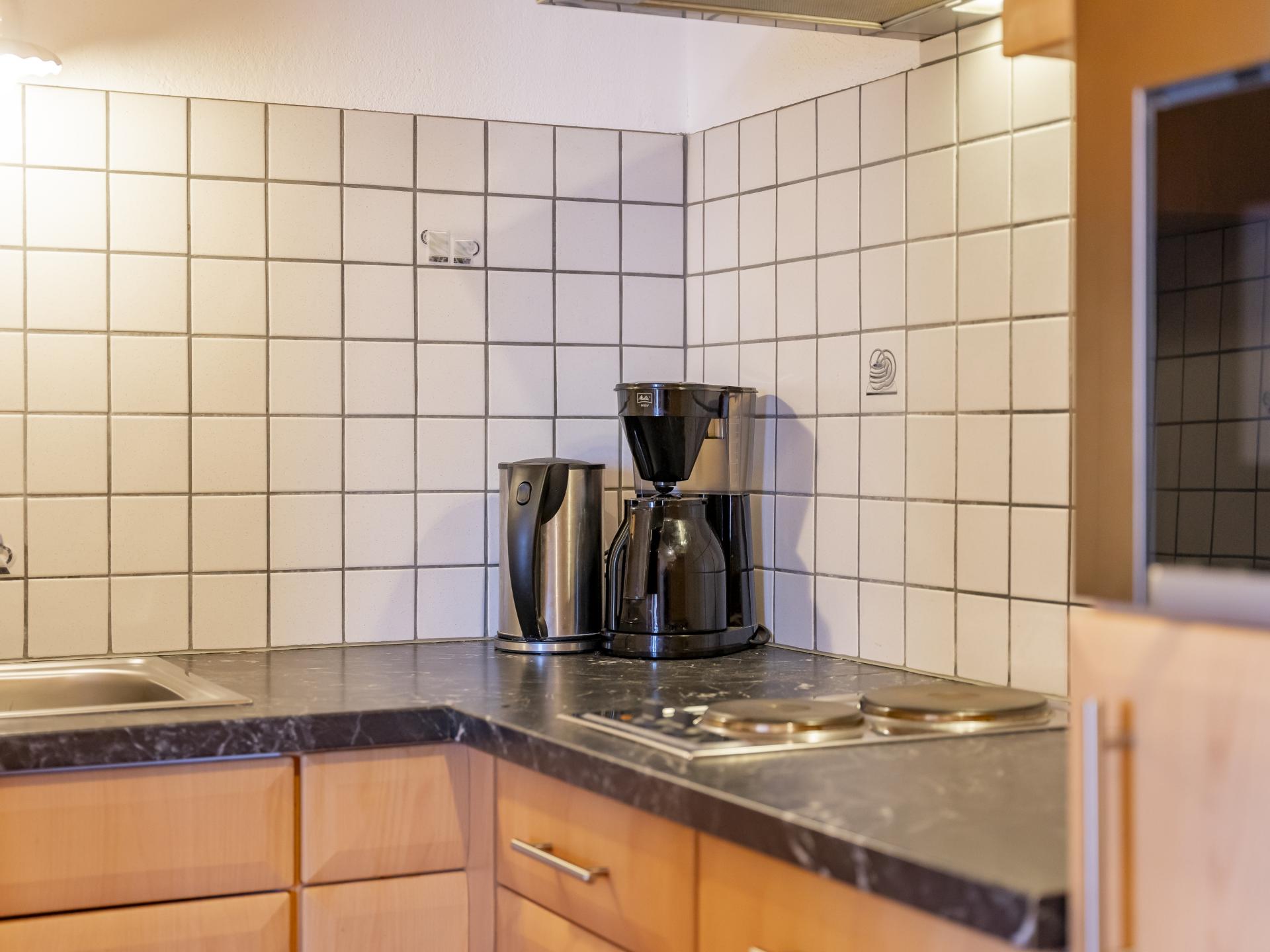 Op 1,5 km van de piste: Rustgevend appartement in Goldegg - foto 41