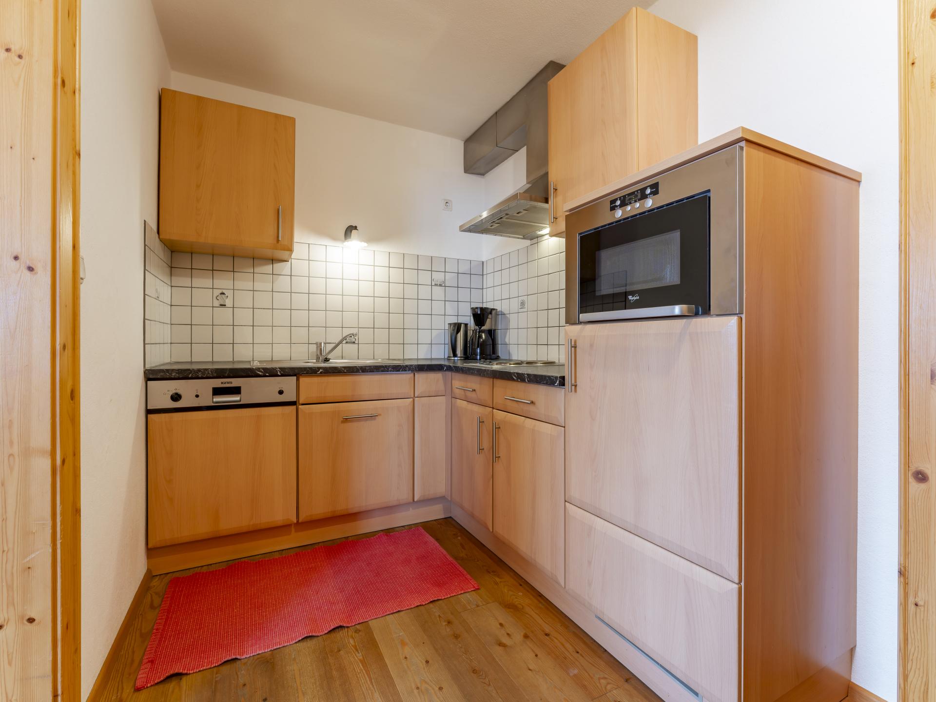 Op 1,5 km van de piste: Rustgevend appartement in Goldegg - foto 9