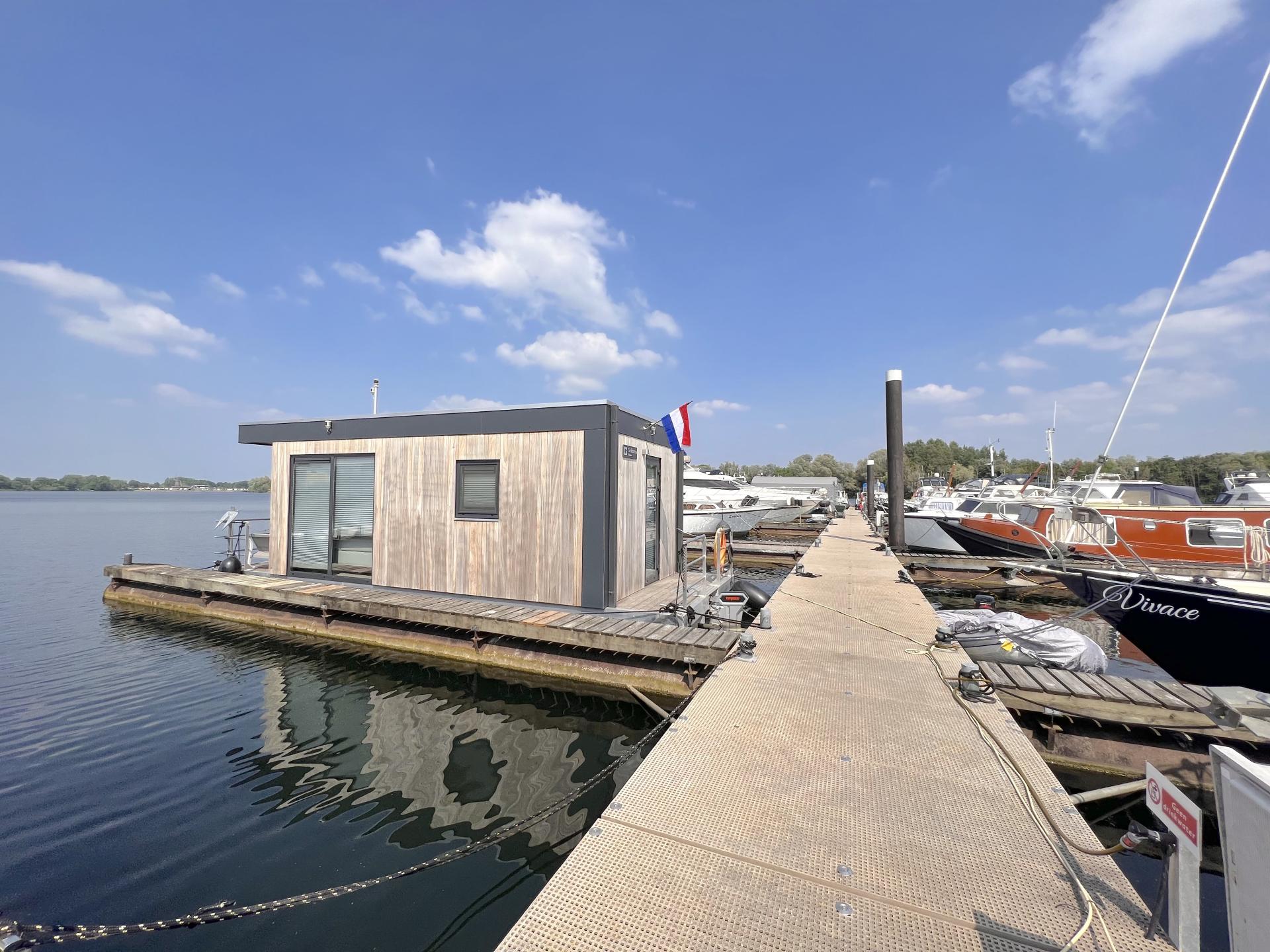 Luxe huisboot voor 2 personen aan idyllische haven in Maasbommel - foto 19
