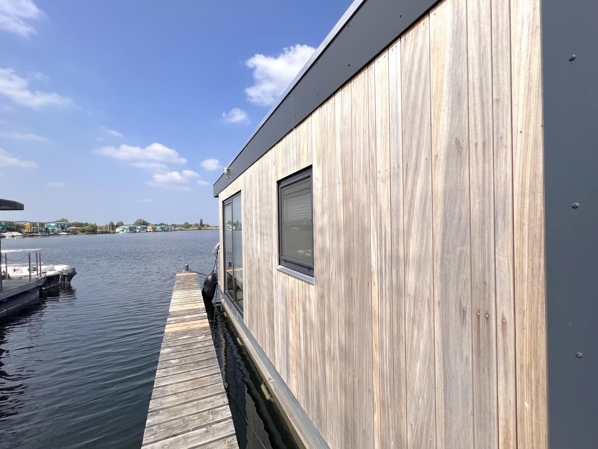 Luxe huisboot voor 2 personen aan idyllische haven in Maasbommel - foto 17