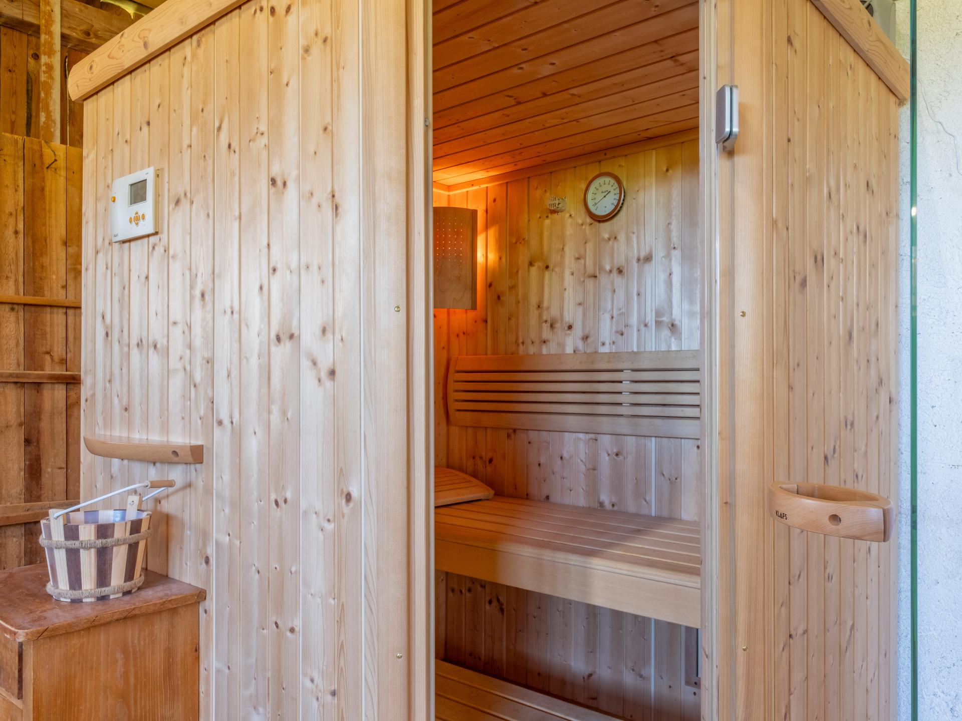 Vrijstaand landhuis aan de piste met sauna en panoramisch uitzicht in Hopfgarten - foto 27