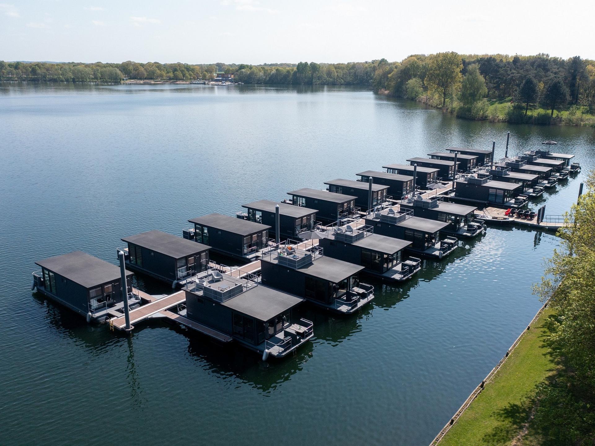 Havenlodge Mookerplas: uniek drijvend vakantiehuis in het groen - foto 15