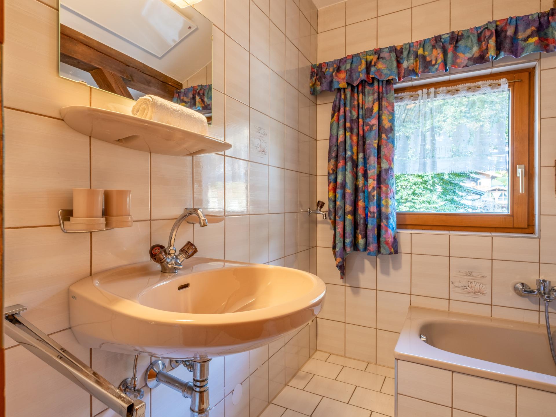 Aan de piste: Centraal appartement in Brixen im Thale - foto 12