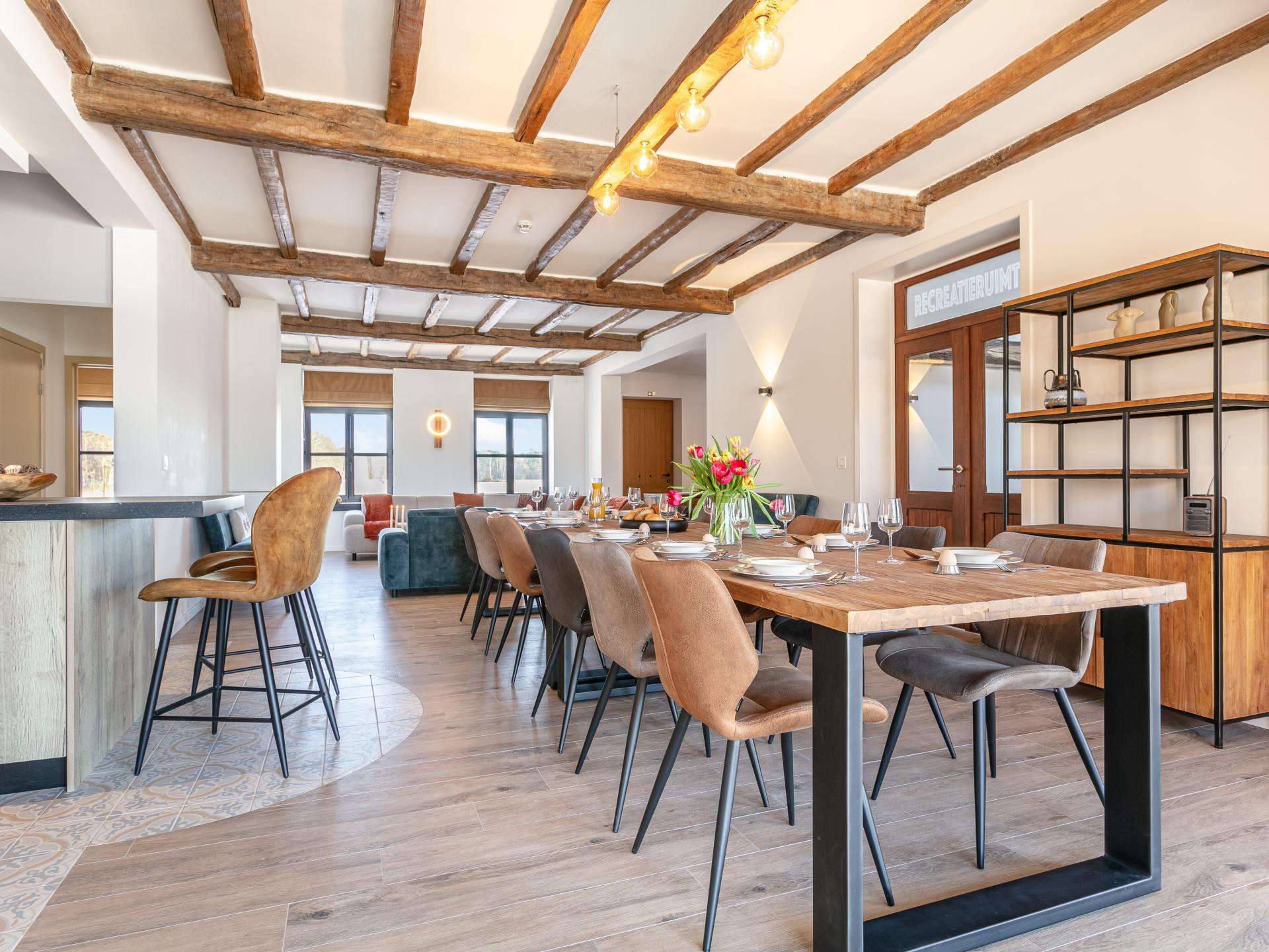 Gerenoveerde Kempische hoeve met privé binnenzwembad voor 20 personen - foto 38