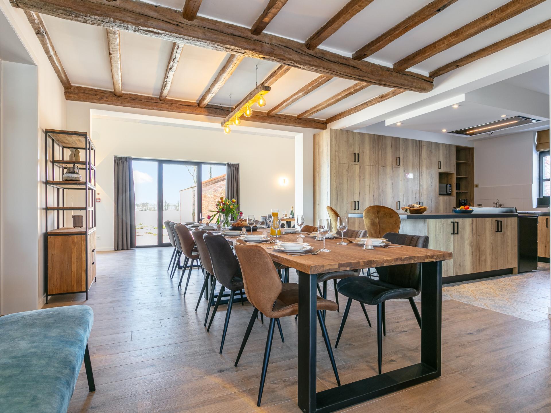 Gerenoveerde Kempische hoeve met privé binnenzwembad voor 20 personen - foto 6