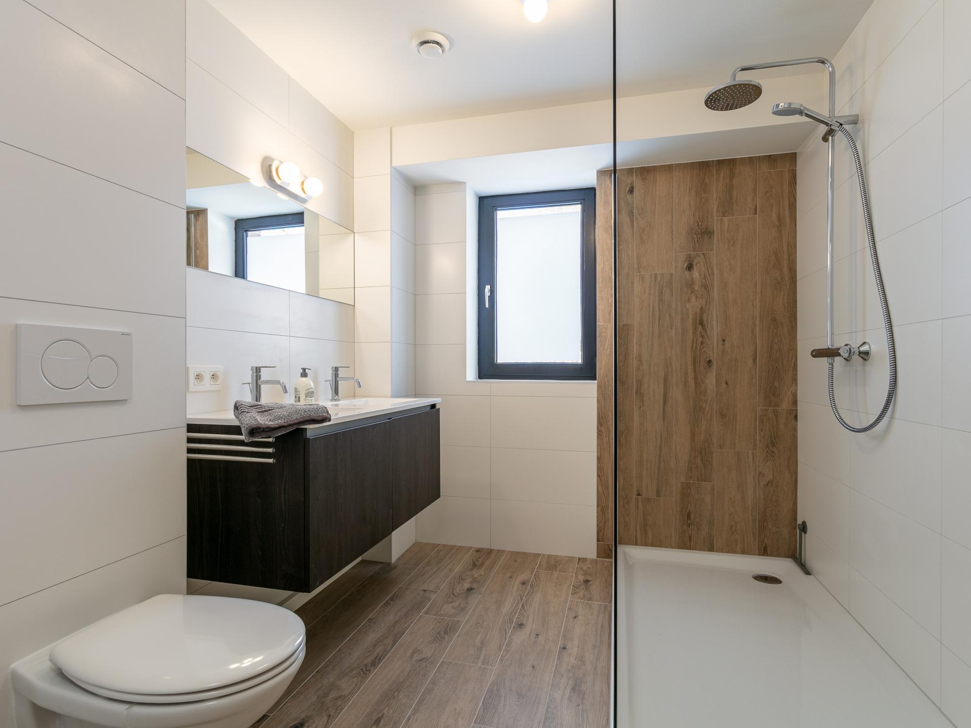 Gerenoveerde Kempische hoeve met privé binnenzwembad voor 20 personen - foto 63