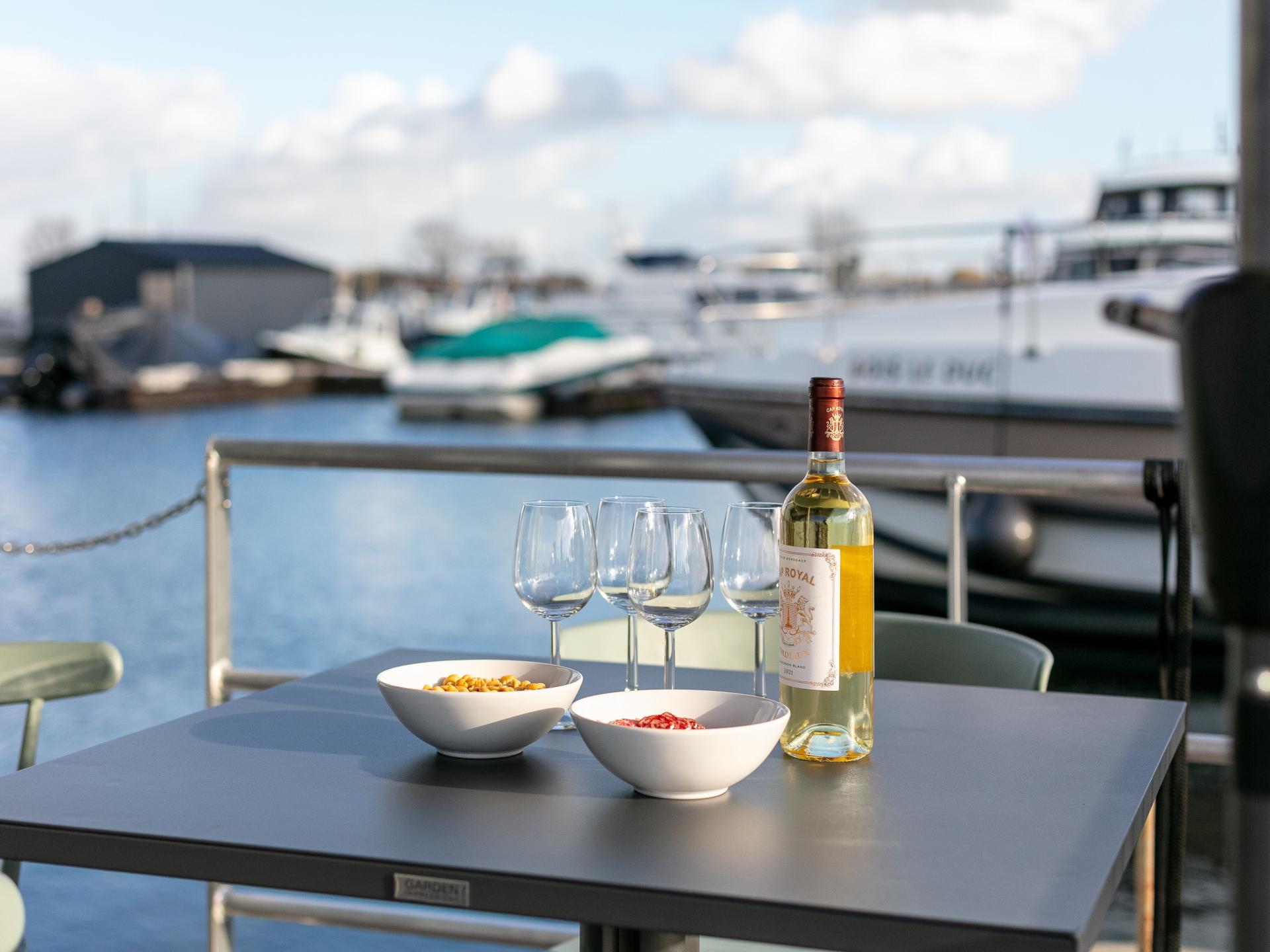 Woonboot met dakterras in schilderachtige haven van Kerkdriel - foto 12