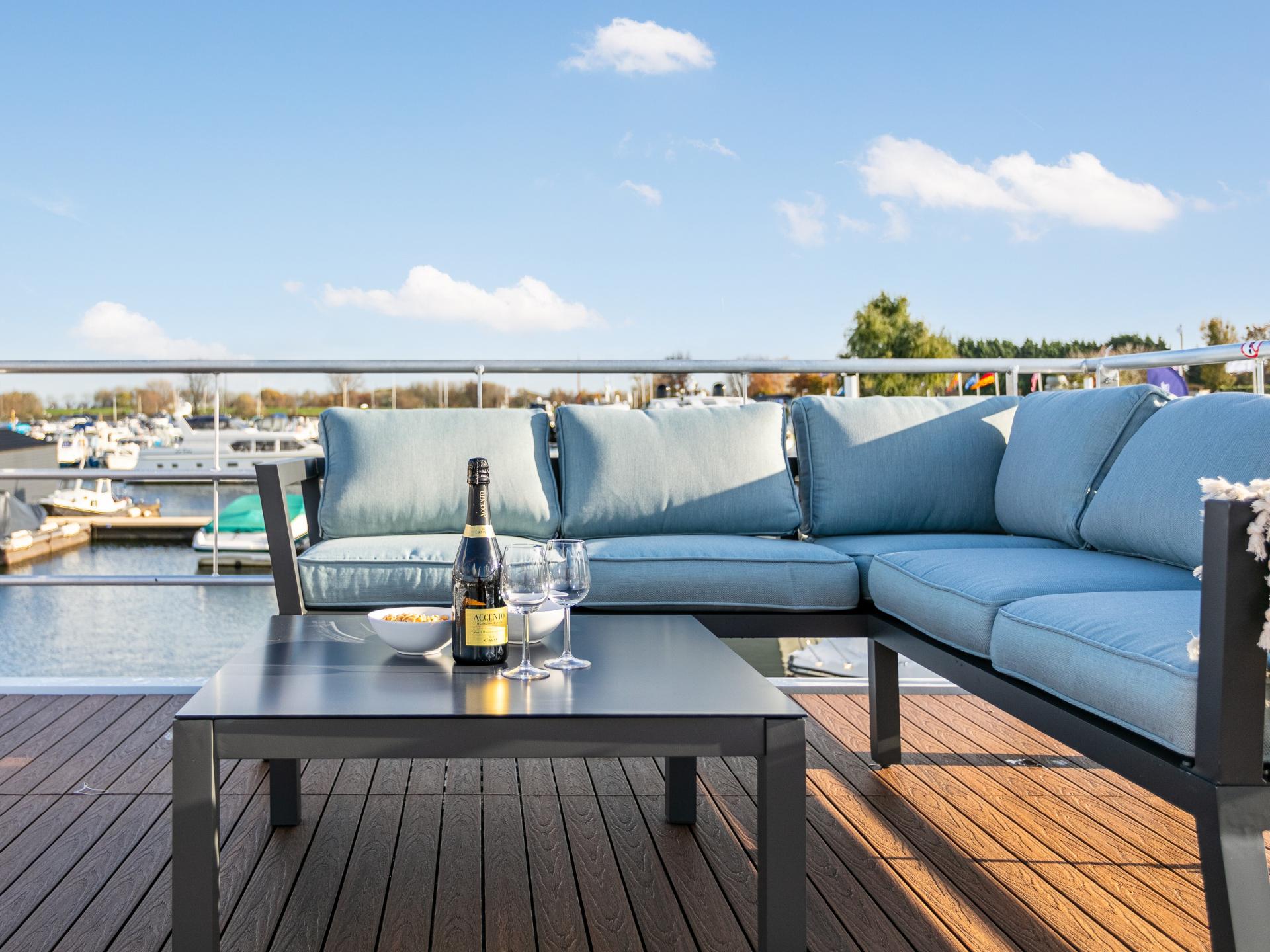 Woonboot met dakterras in schilderachtige haven van Kerkdriel - foto 11