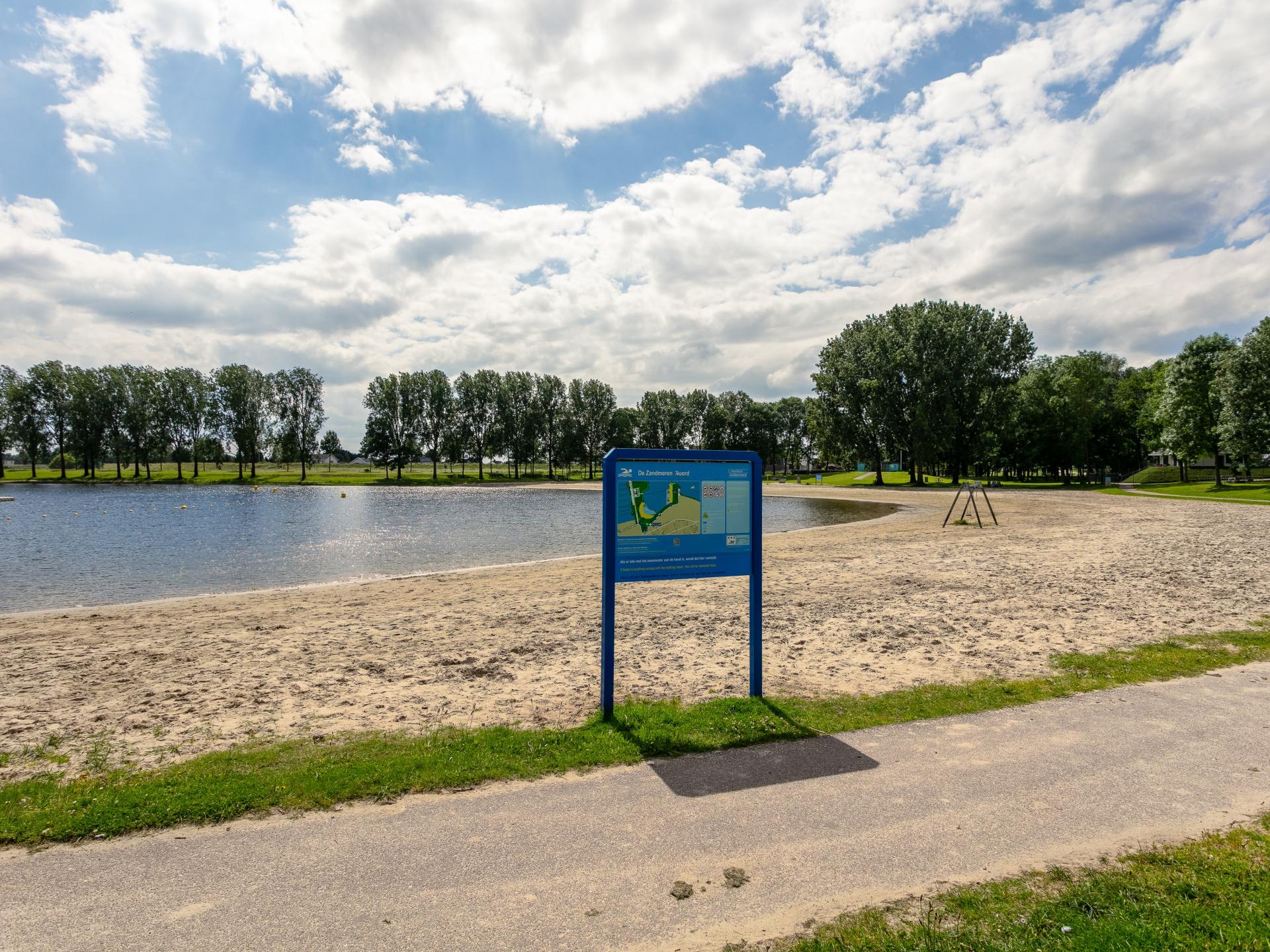 Woonboot met dakterras in schilderachtige haven van Kerkdriel - foto 38