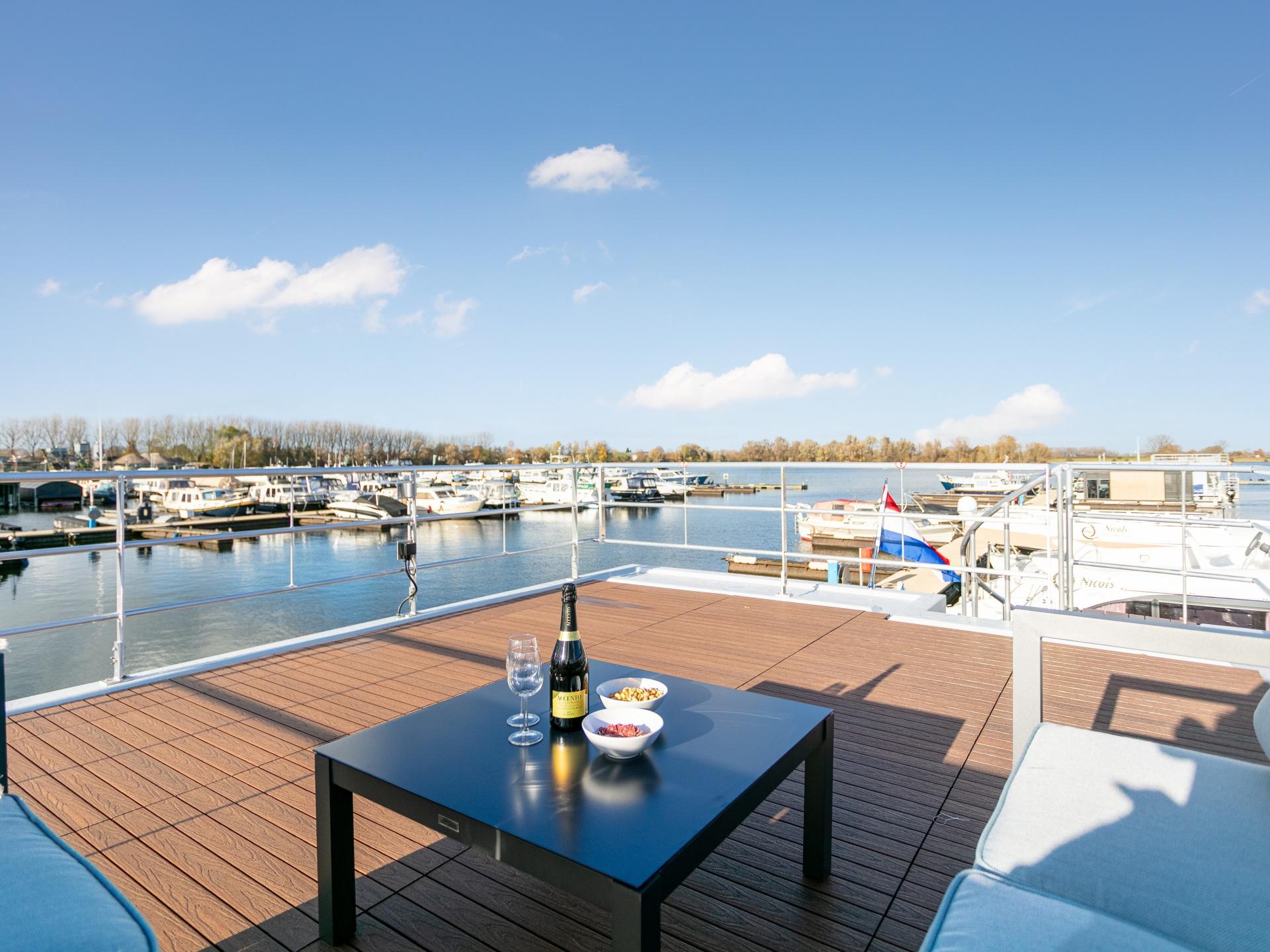 Woonboot met dakterras in schilderachtige haven van Kerkdriel - foto 24