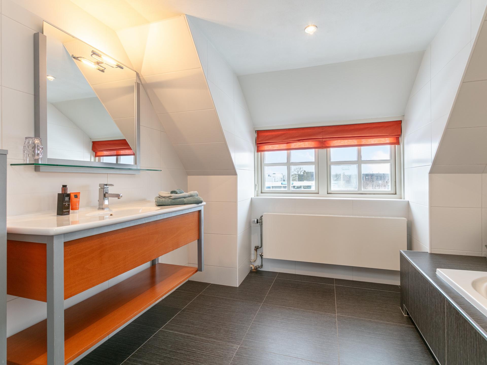 Luxe villa met zwembad, whirlpool en uitzicht op molen in Moergestel - foto 46