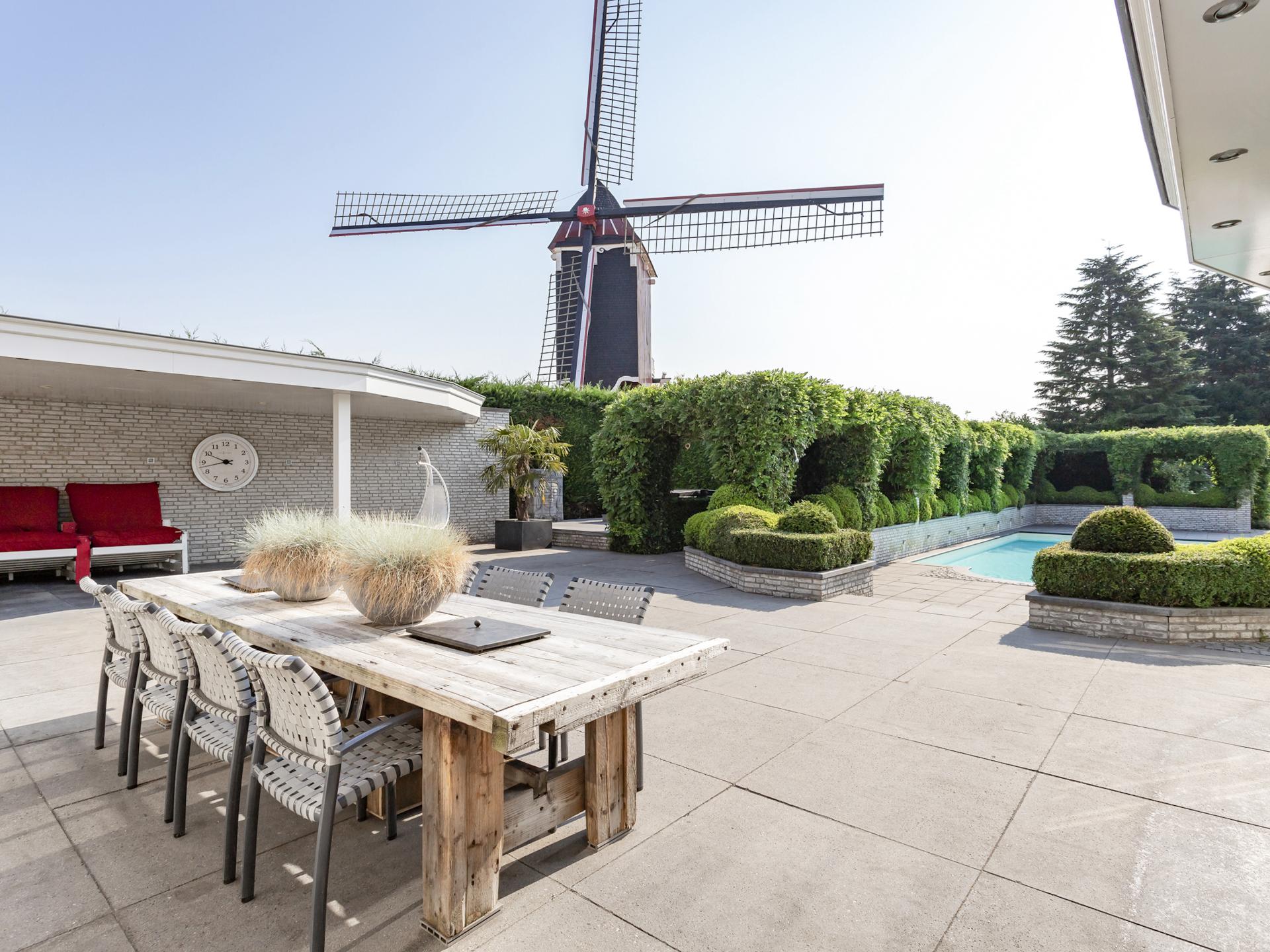 Luxe villa met zwembad, whirlpool en uitzicht op molen in Moergestel - foto 2