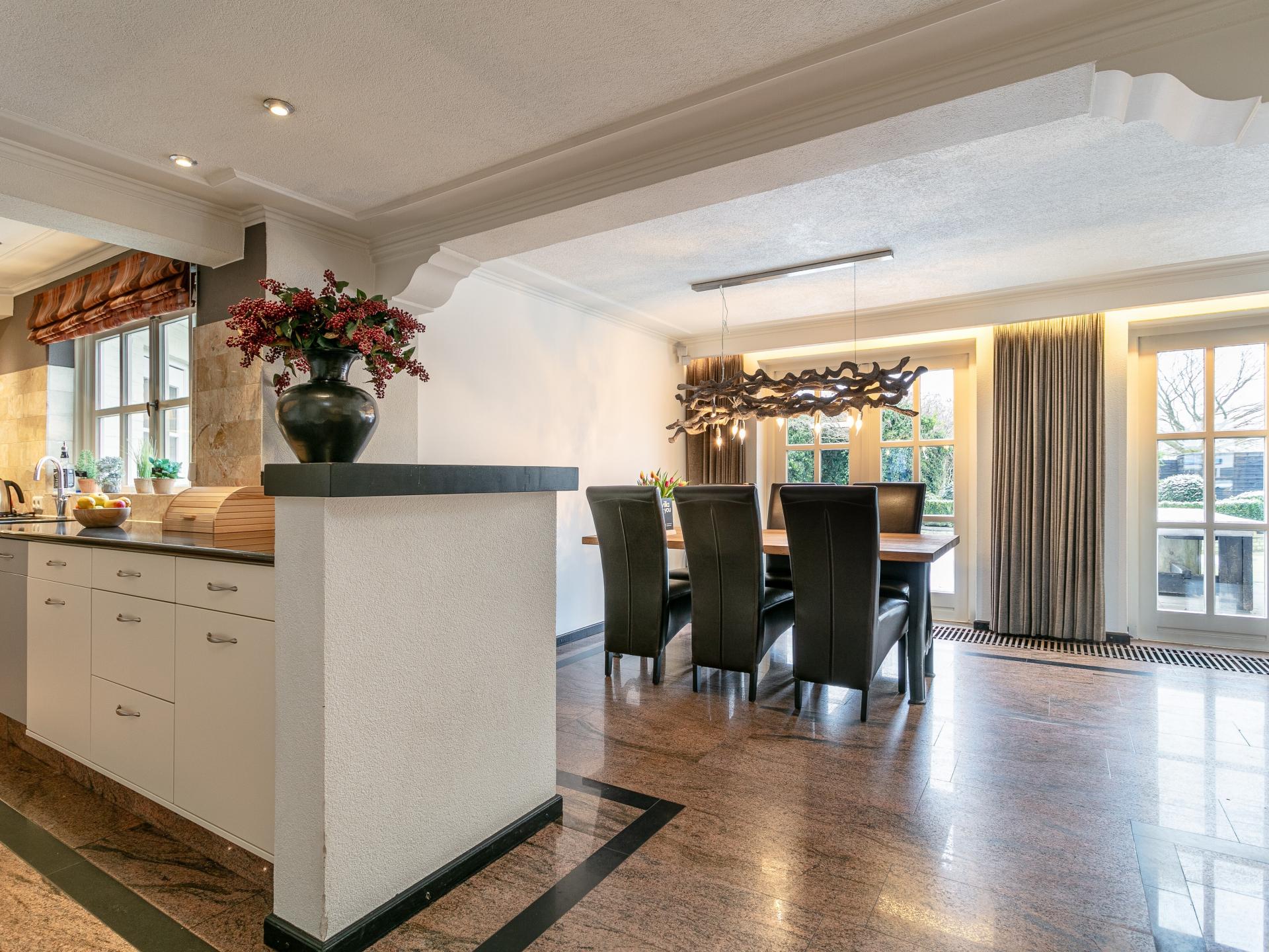 Luxe villa met zwembad, whirlpool en uitzicht op molen in Moergestel - foto 30