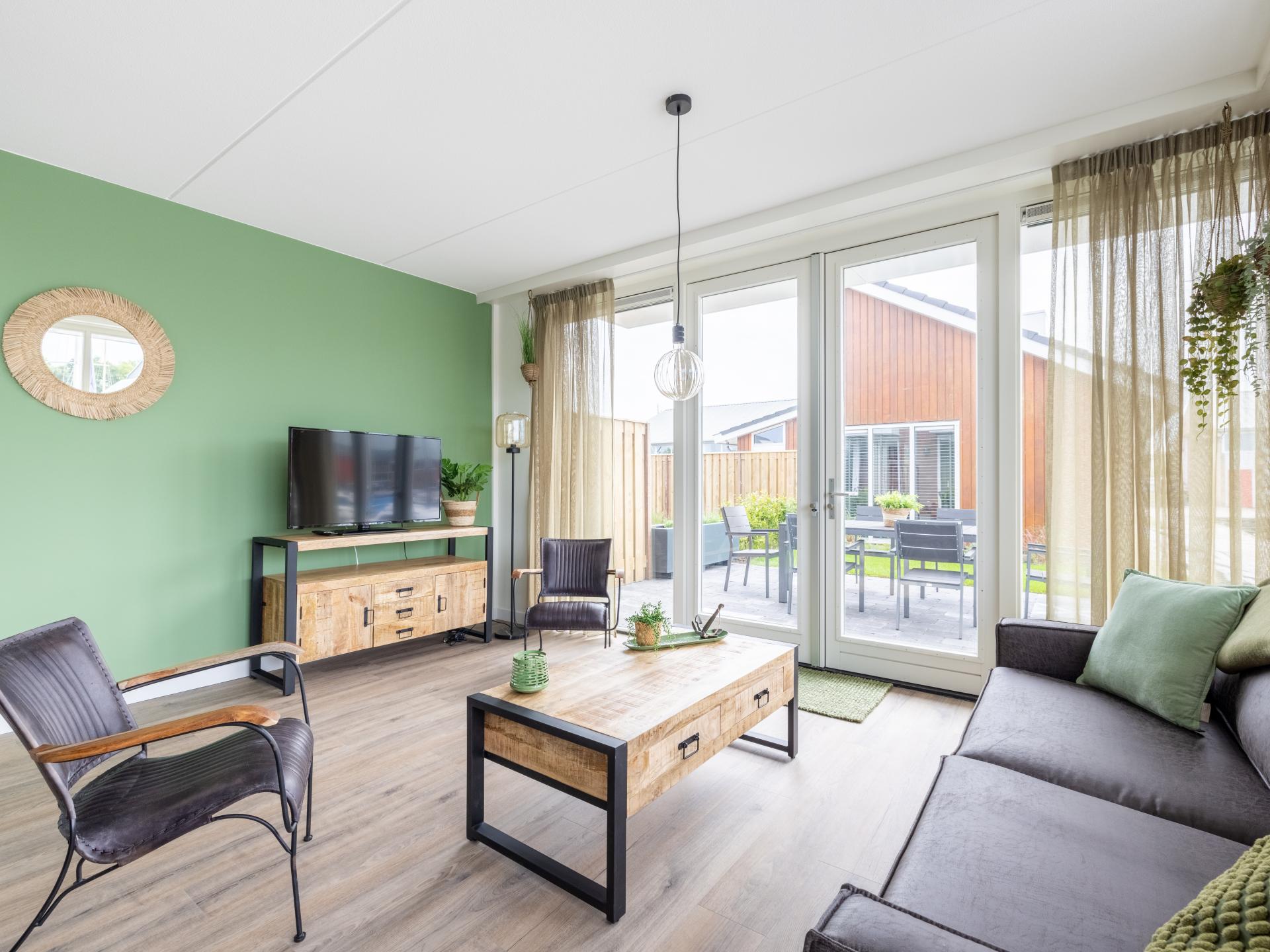 Luxe watervilla Uitgeest: 2 badkamers, dakterras & direct aan het water - foto 3