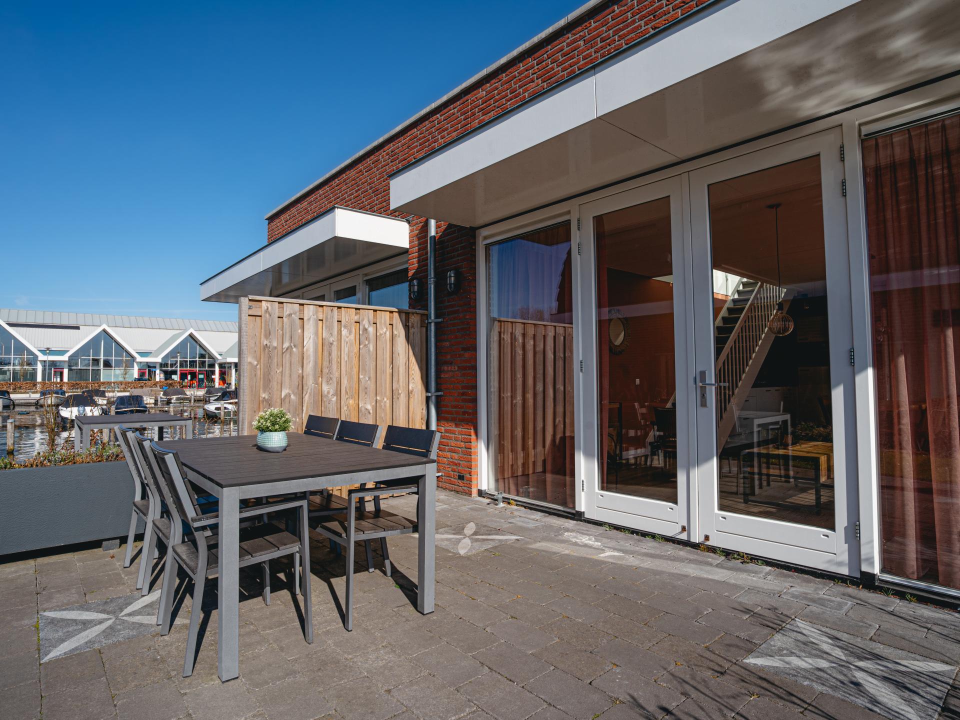 Luxe watervilla Uitgeest: 2 badkamers, dakterras & direct aan het water - foto 20