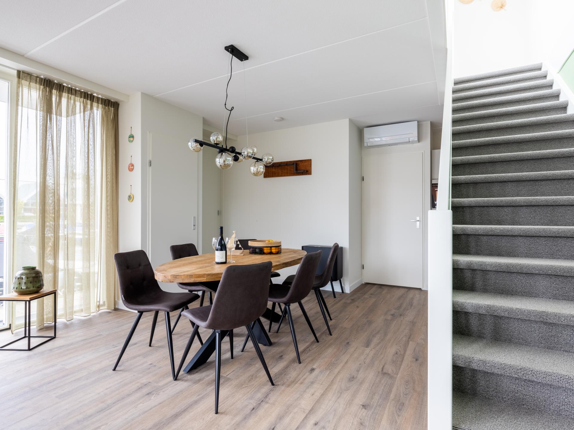 Luxe watervilla Uitgeest: 2 badkamers, dakterras & direct aan het water - foto 6