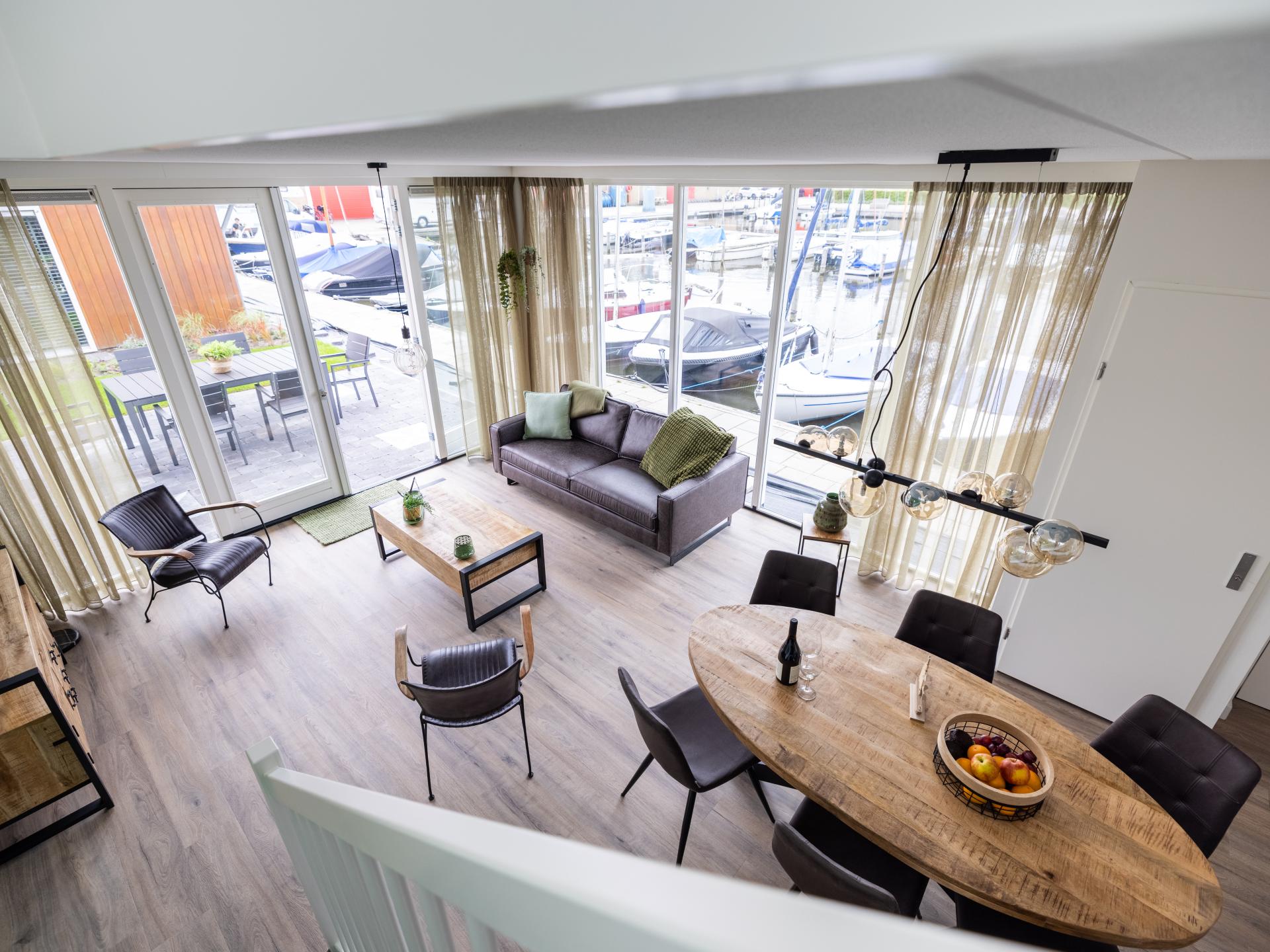 Luxe watervilla Uitgeest: 2 badkamers, dakterras & direct aan het water - foto 10