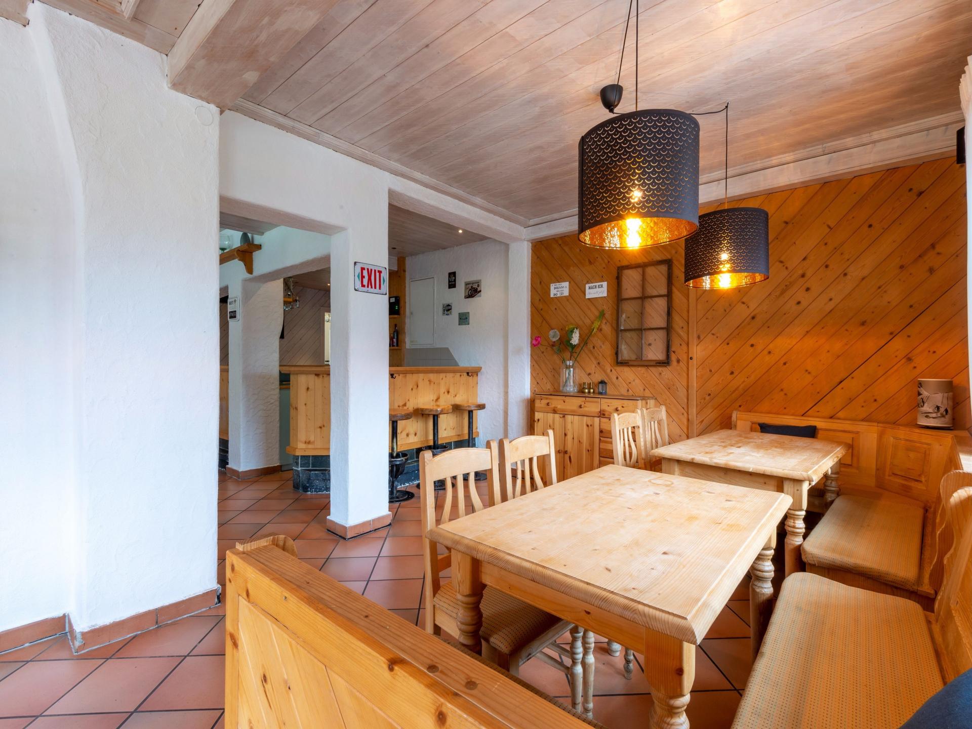 Groots groepshuis voor 26 personen met sauna en bioscoop bij de piste in Pettneu - foto 8