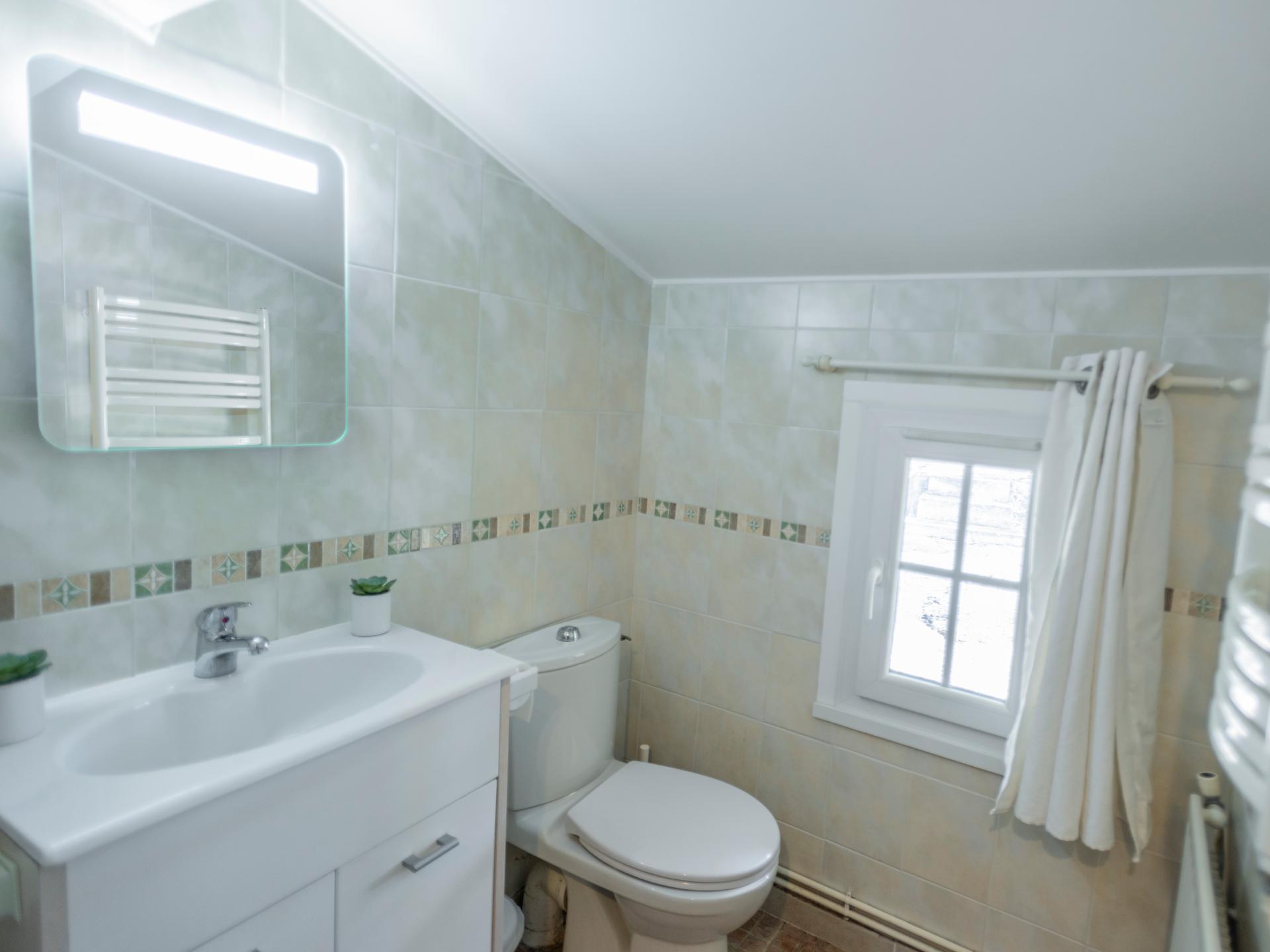 7-persoons modern vakantiehuis met zwembad in Aubeterre sur Dronne - foto 25