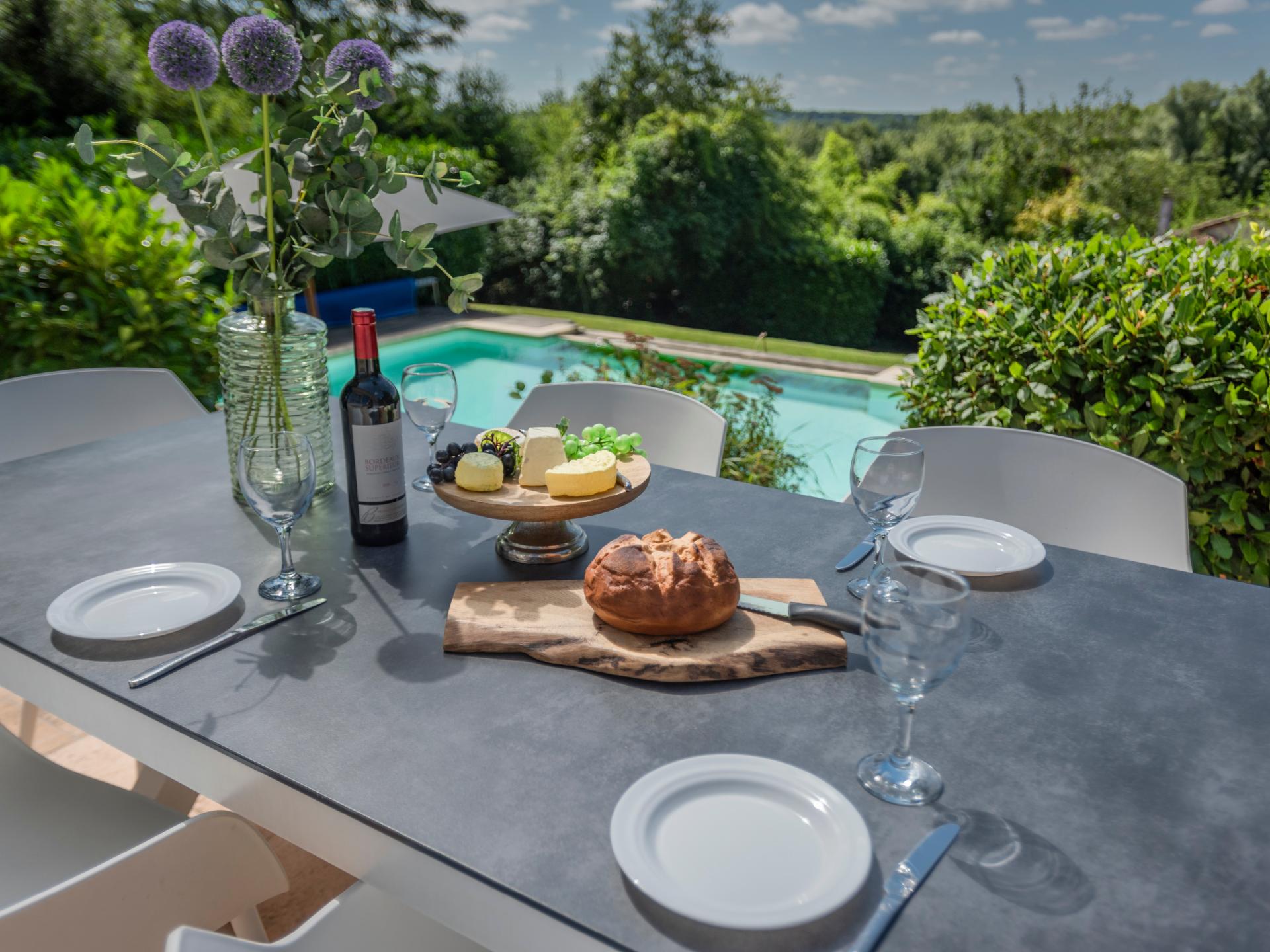 7-persoons modern vakantiehuis met zwembad in Aubeterre sur Dronne - foto 31