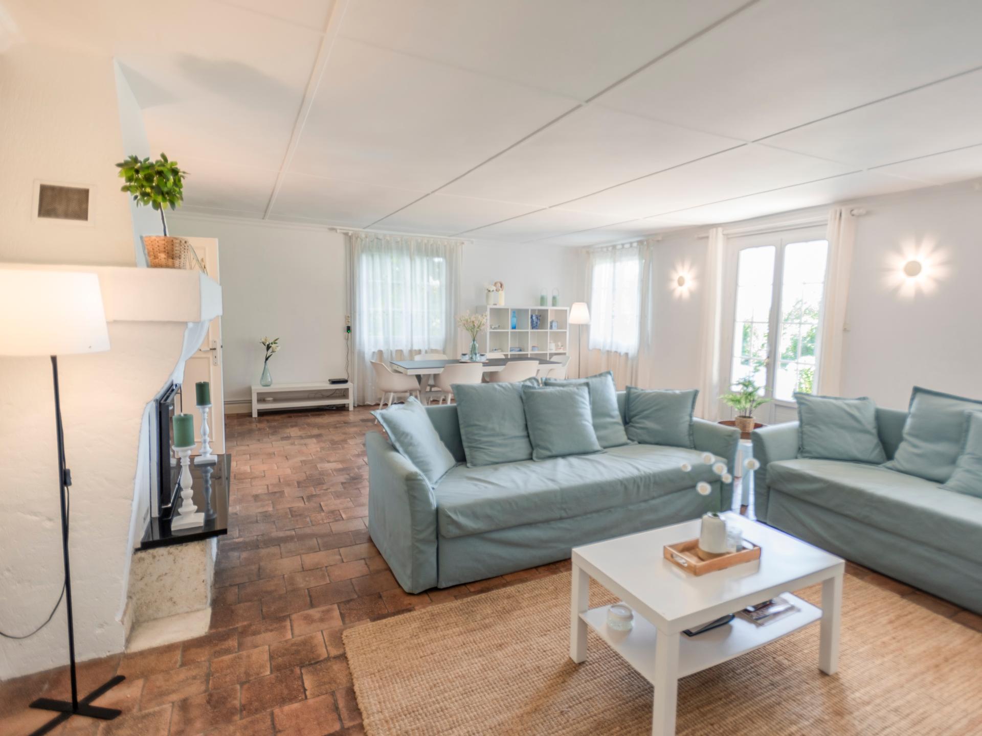 7-persoons modern vakantiehuis met zwembad in Aubeterre sur Dronne - foto 10