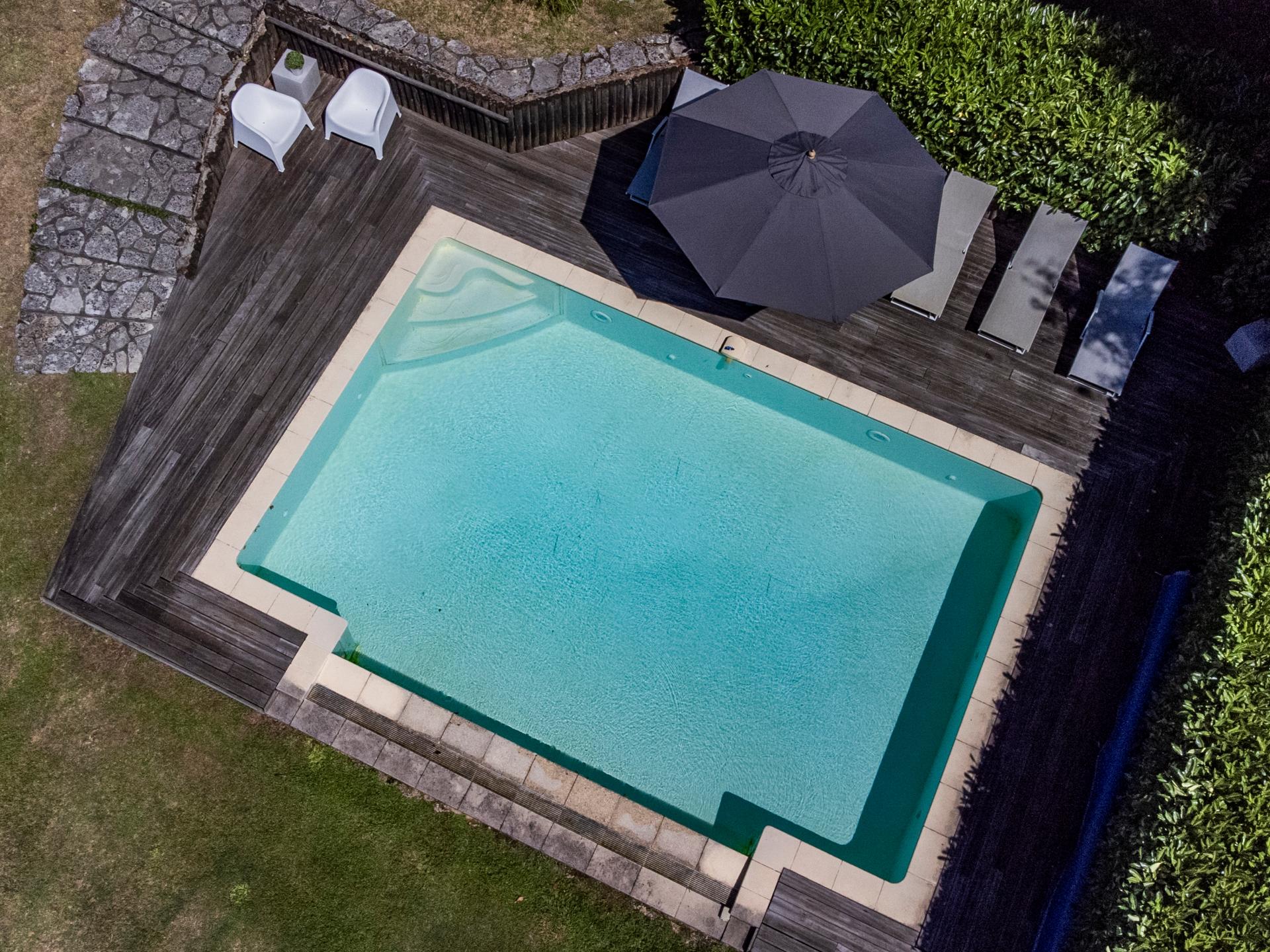 7-persoons modern vakantiehuis met zwembad in Aubeterre sur Dronne - foto 36