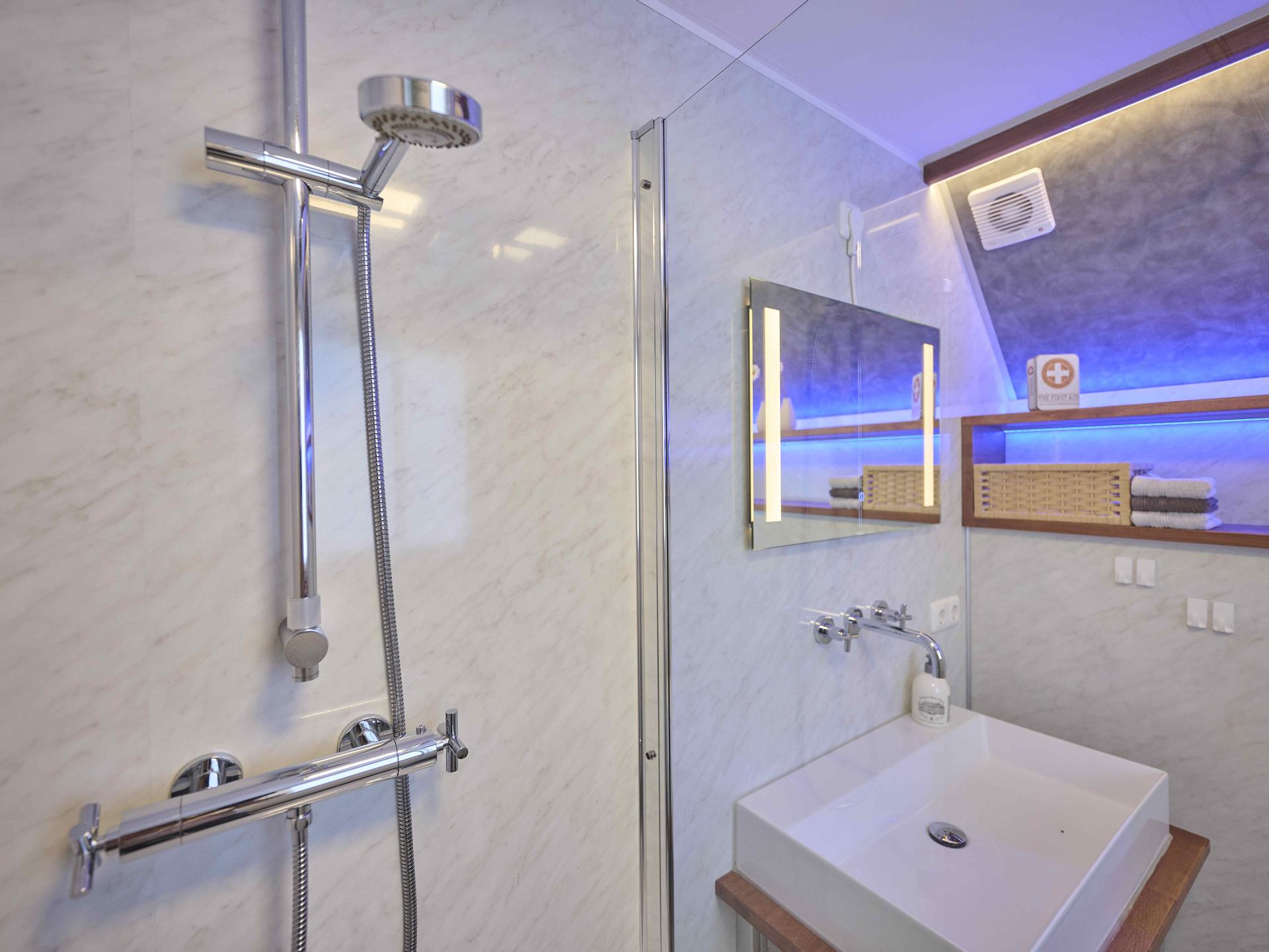 Modern vakantiehuis met hottub aan het Grevelingenmeer in Herkingen - foto 23