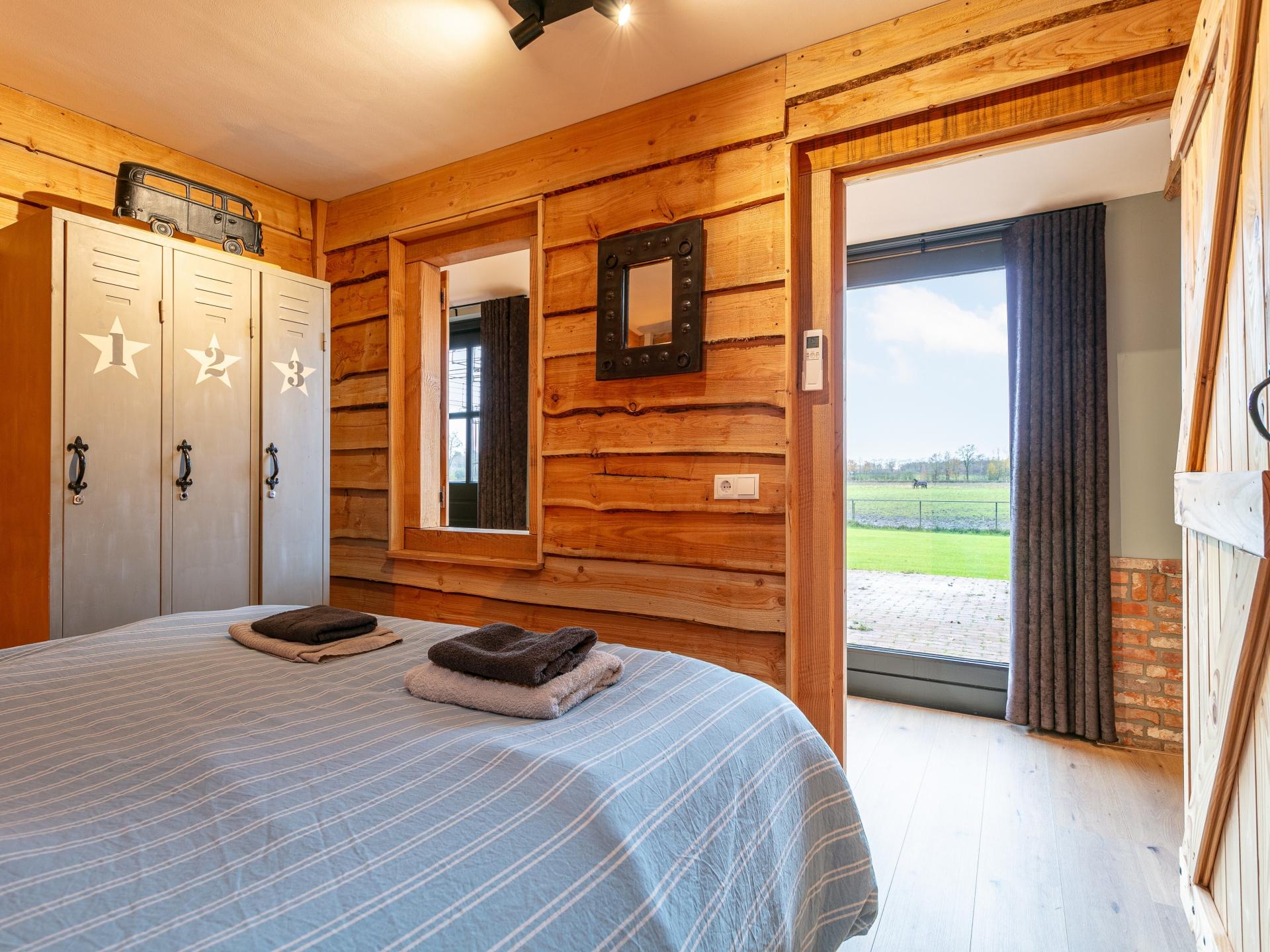 Luxe familiehoeve met paardenstal in Brabants landschap, 12 pers - foto 34