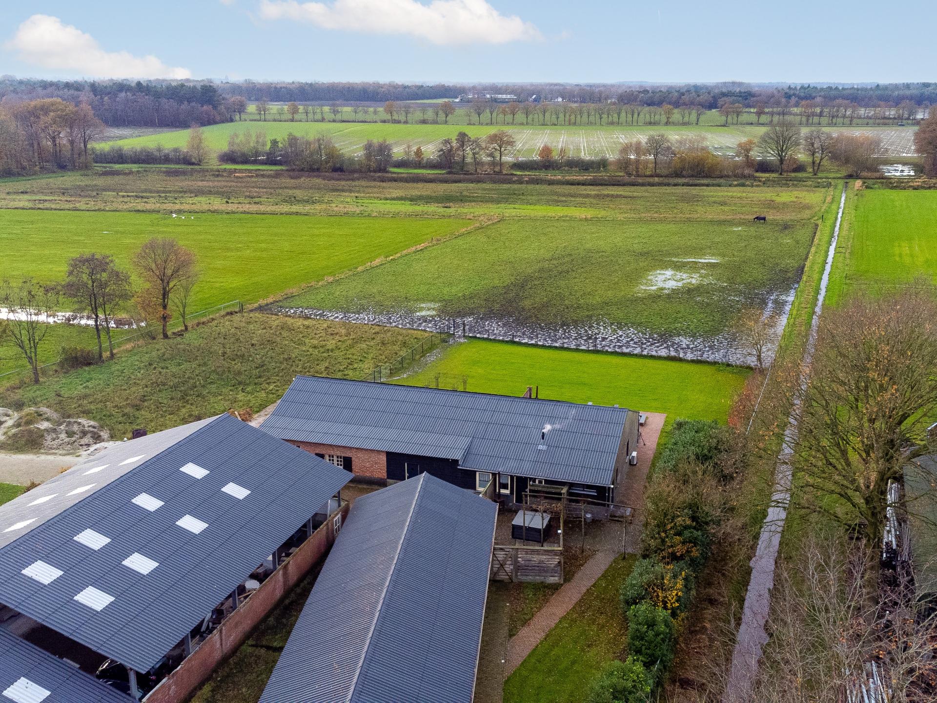 Luxe familiehoeve met paardenstal in Brabants landschap, 12 pers - foto 49