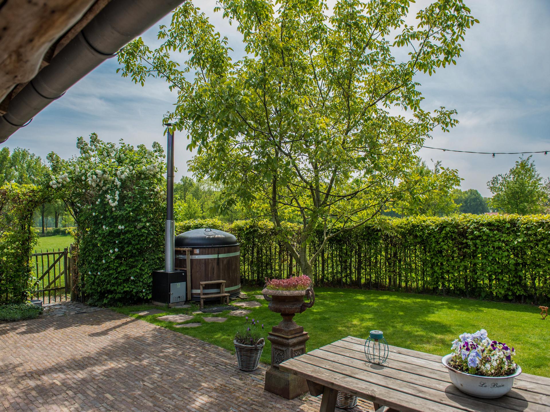 Idyllisch huisje met hottub en haard in Brabantse Kempen - foto 20