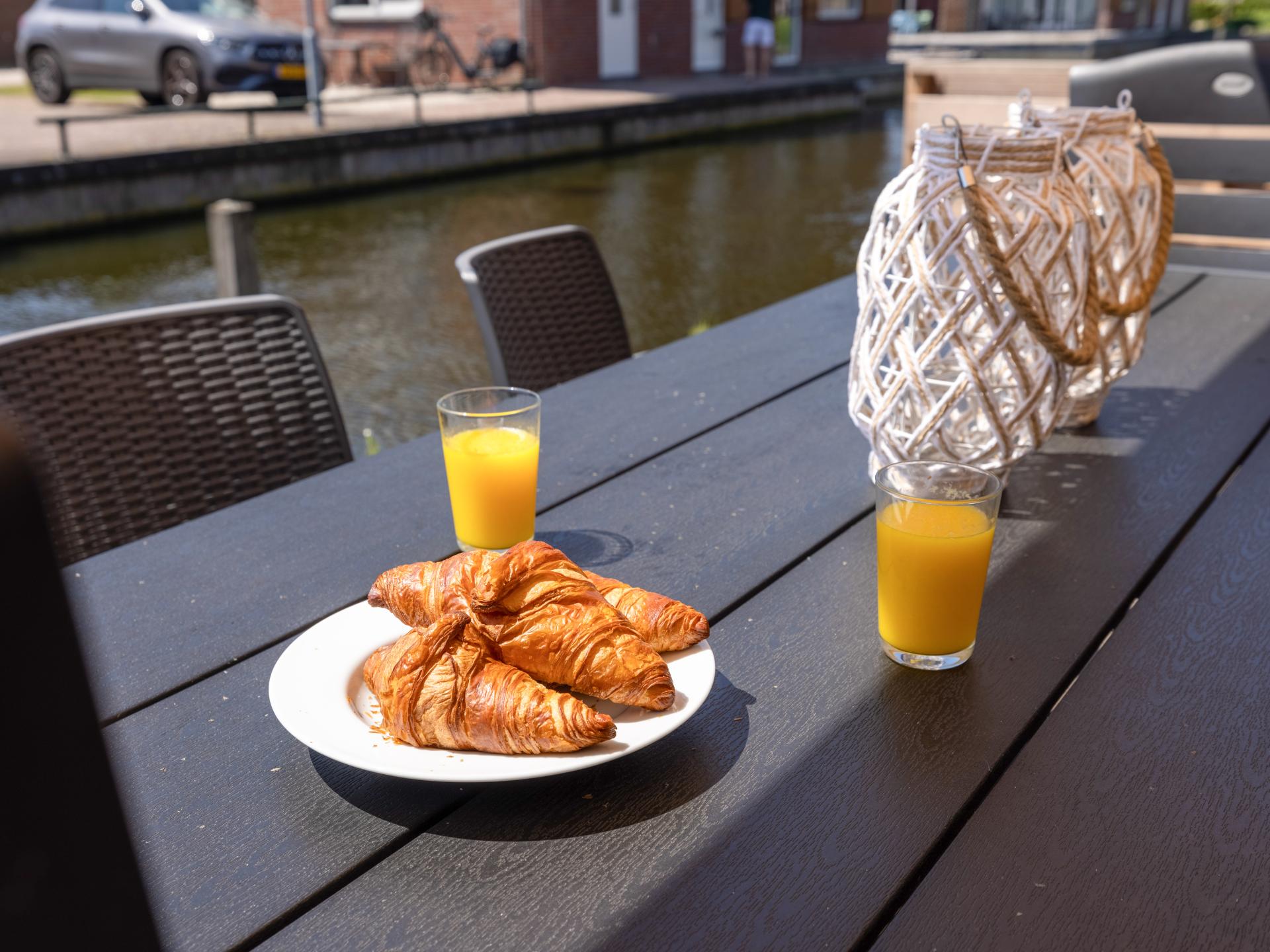 Ruim 12-persoons appartement met privé aanlegsteiger aan het Uitgeestermeer - foto 15