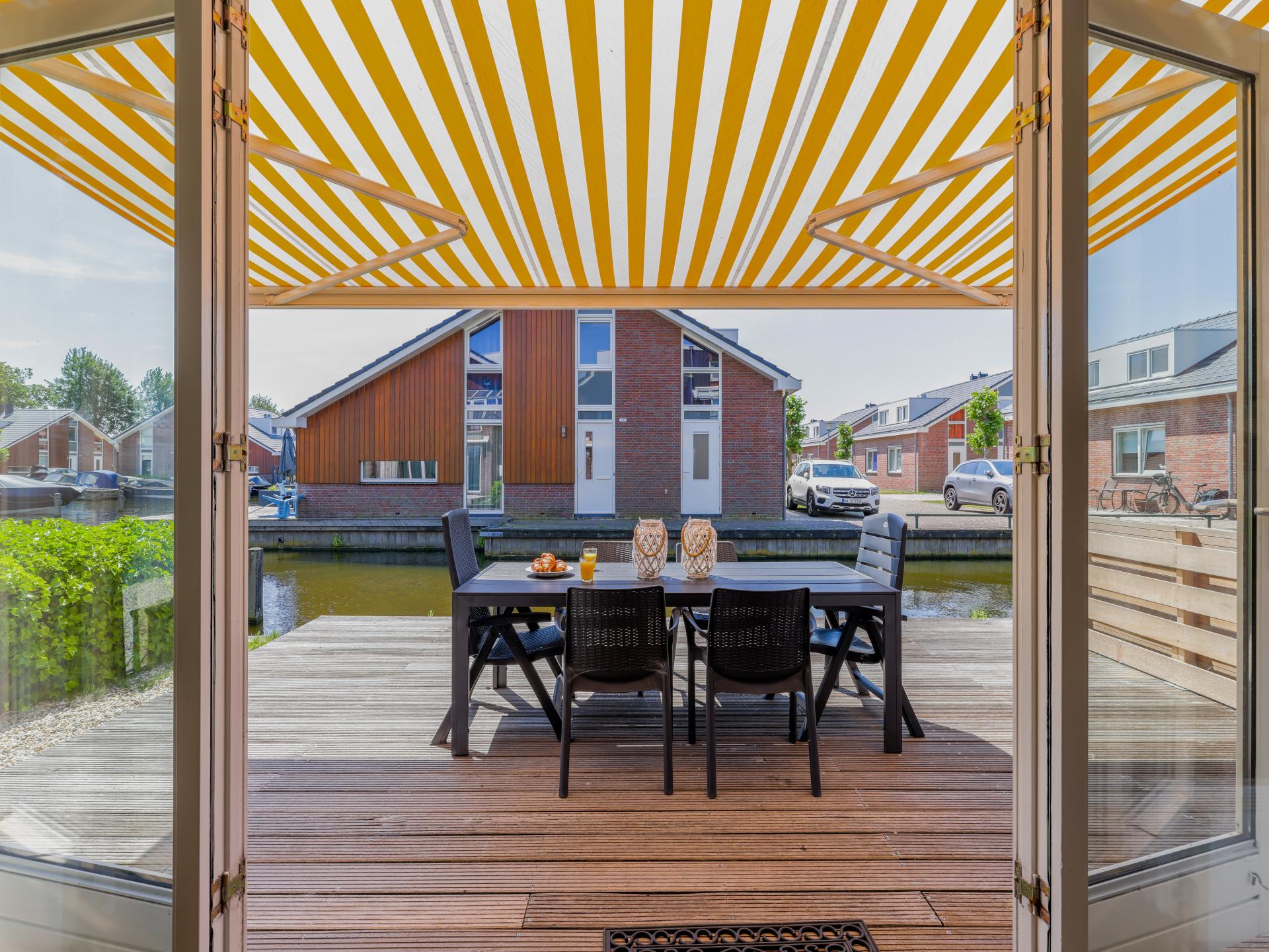 Ruim 12-persoons appartement met privé aanlegsteiger aan het Uitgeestermeer - foto 14