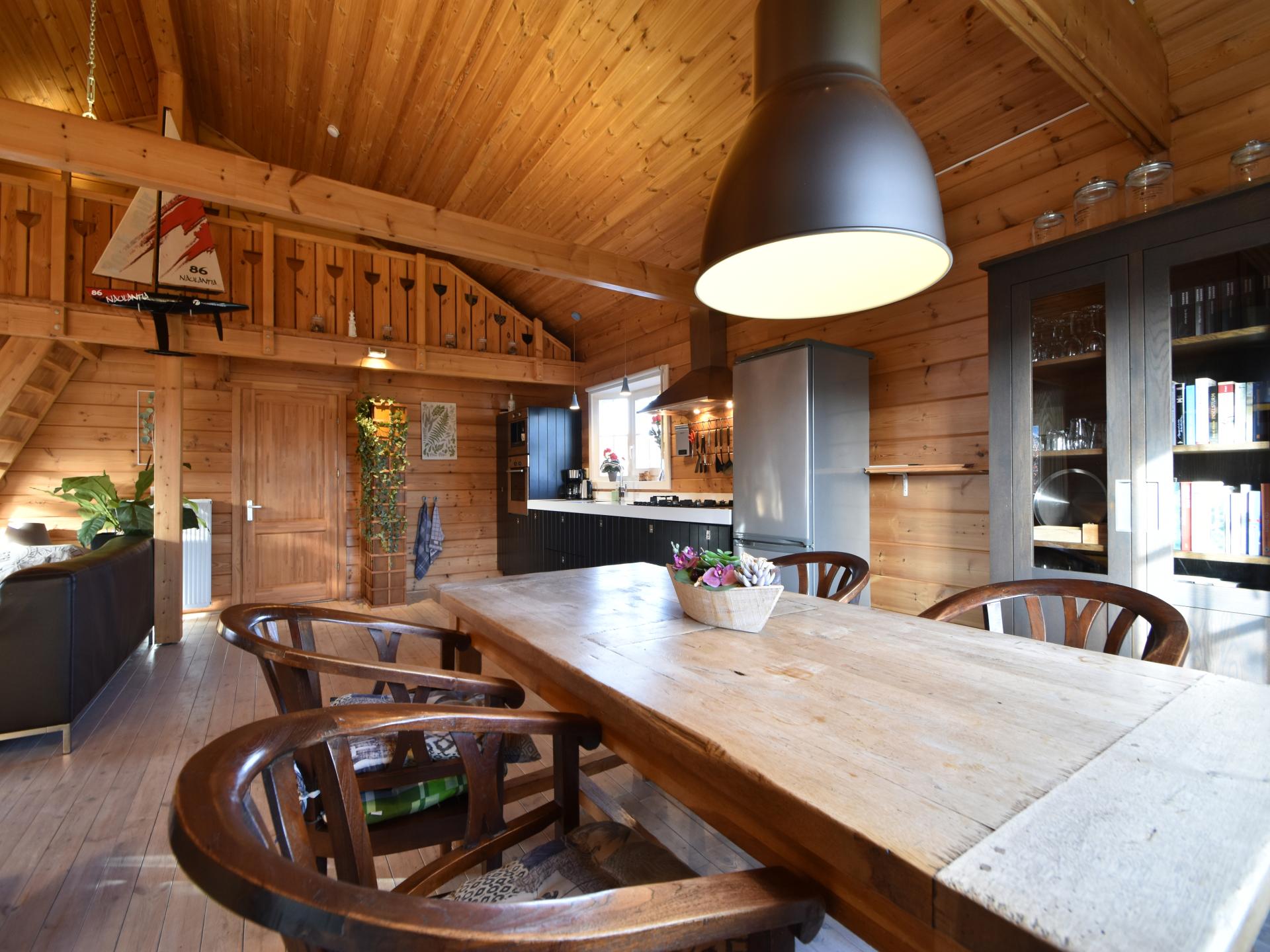 Sfeervol houten chalet aan de Oosterschelde op Tholen - foto 8