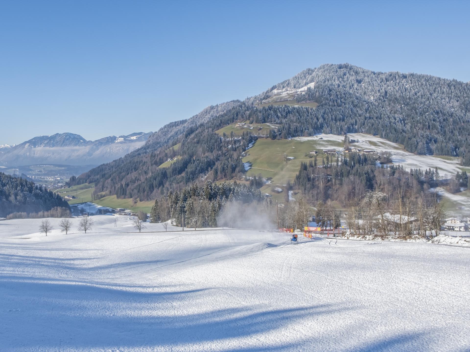 Ruim vakantiehuis voor 14 personen met sauna direct aan de piste in Itter - foto 37