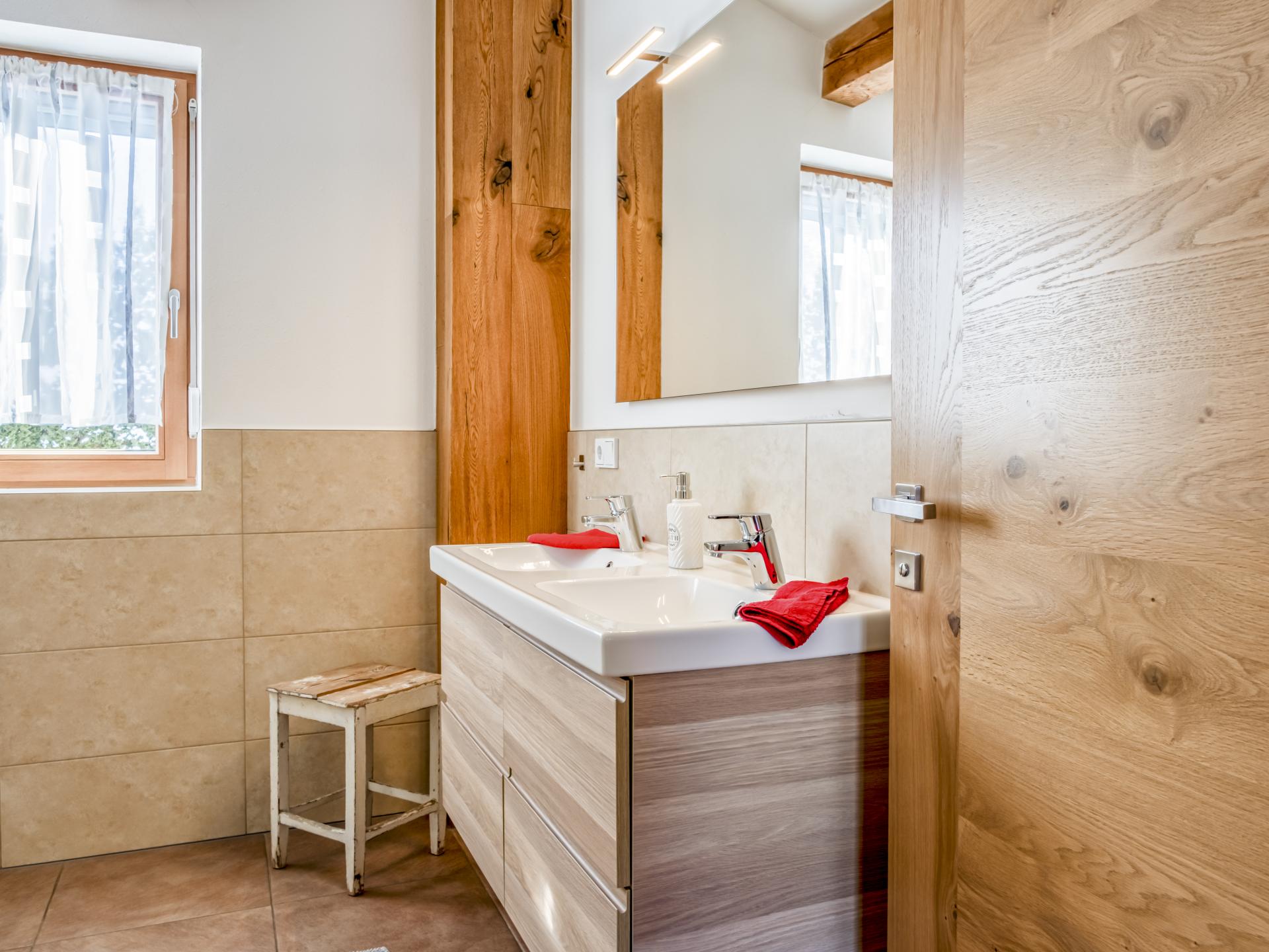 Ruim vakantiehuis voor 14 personen met sauna direct aan de piste in Itter - foto 17