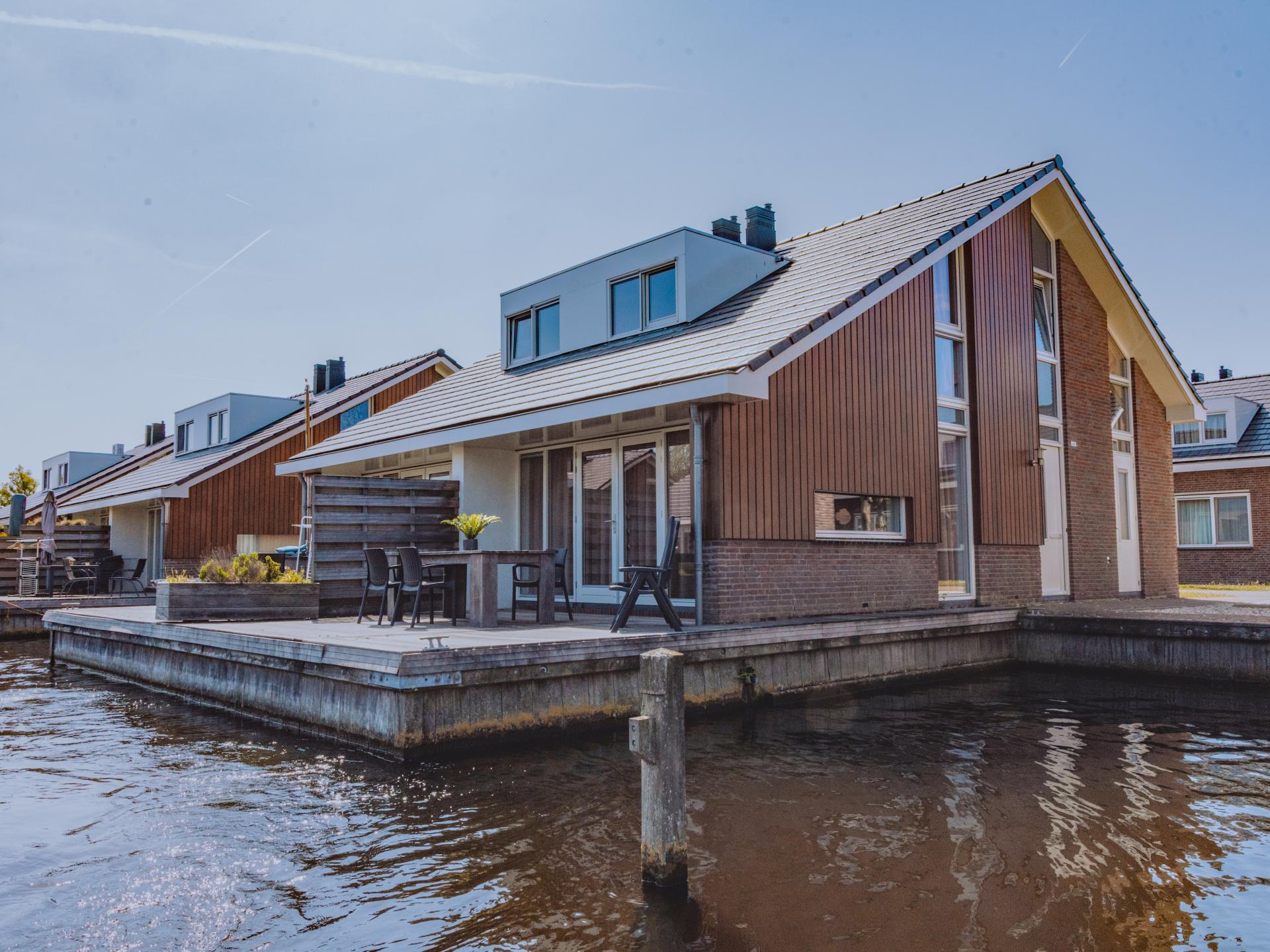 Modern vakantiehuis direct aan het Uitgeestermeer voor 6 personen - foto 2