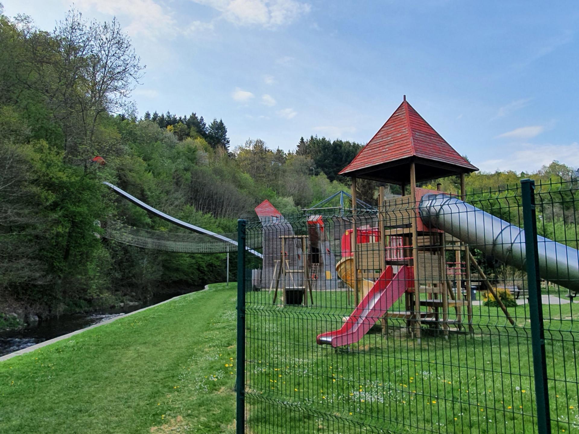 Moderne groepswoning voor 14 personen met sauna en speelruimte in Houffalize - foto 50