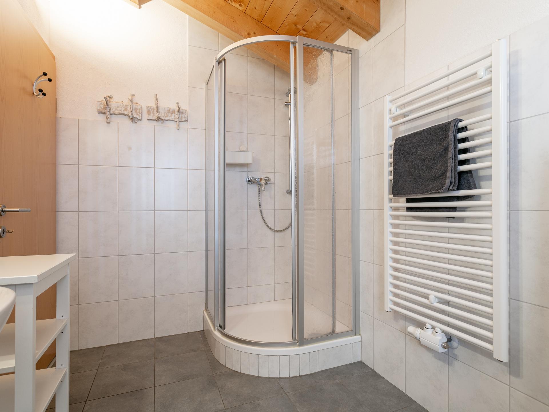 Authentiek chalet direct aan de piste met panoramisch dalzicht - foto 34