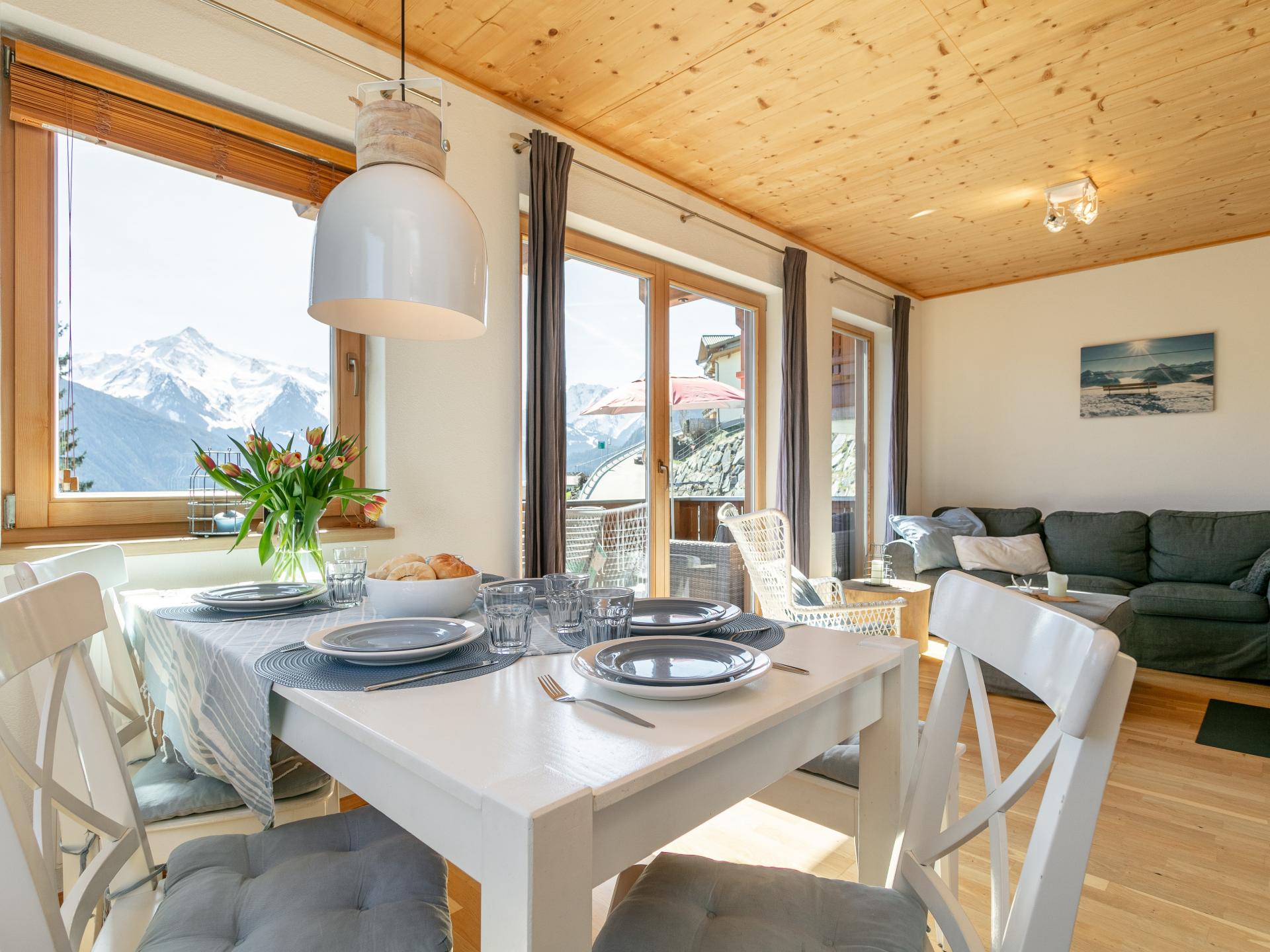 Authentiek chalet direct aan de piste met panoramisch dalzicht - foto 11