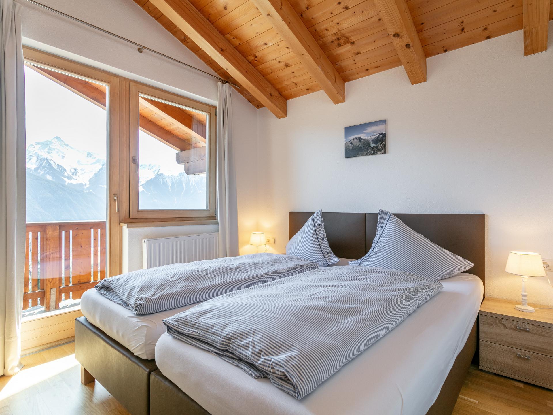 Authentiek chalet direct aan de piste met panoramisch dalzicht - foto 32