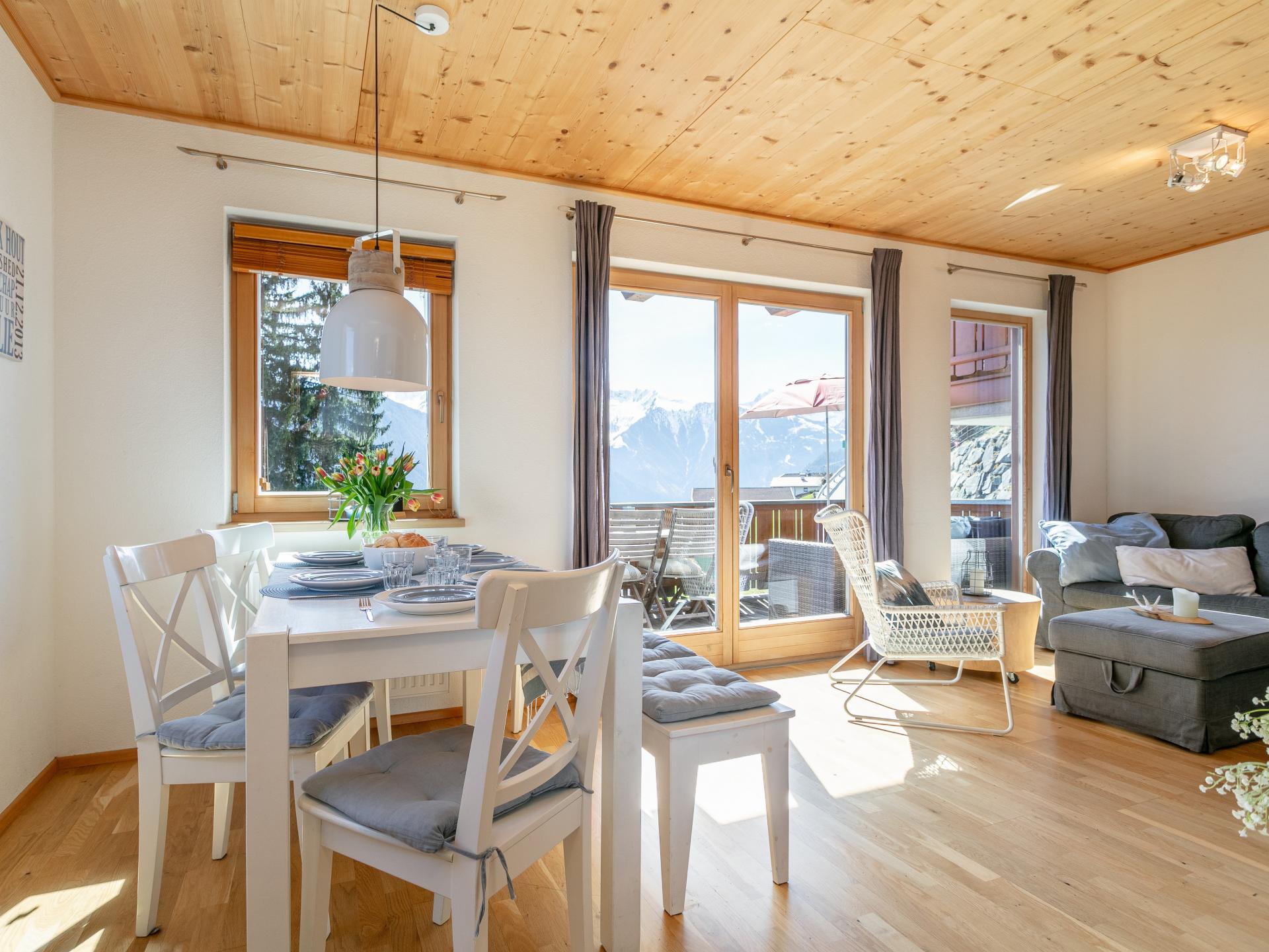 Authentiek chalet direct aan de piste met panoramisch dalzicht - foto 9