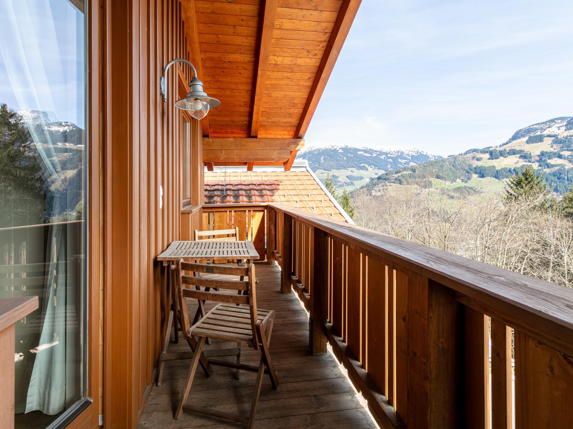 Authentiek chalet direct aan de piste met panoramisch dalzicht - foto 49