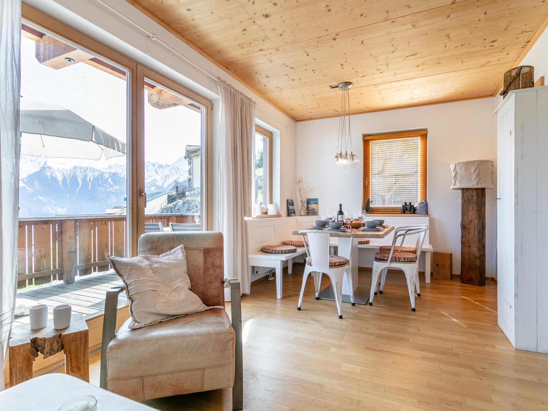 Authentiek chalet direct aan de piste met panoramisch dalzicht - foto 8
