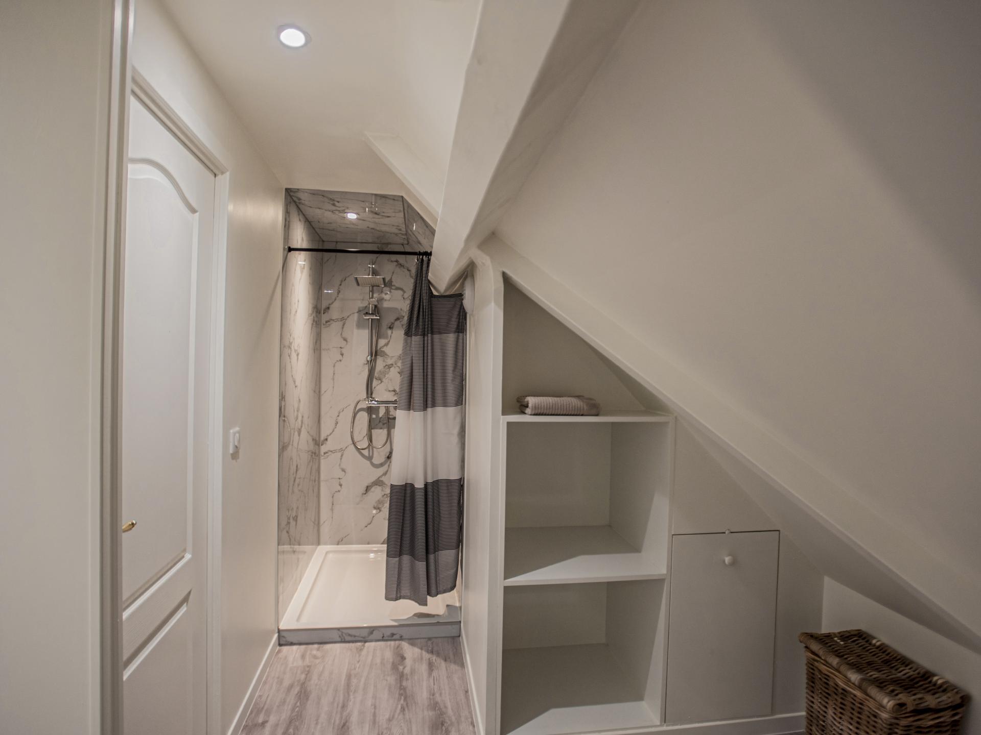 Op 750m van het centrum: Modern vakantiehuis in Lacapelle Marival - foto 15