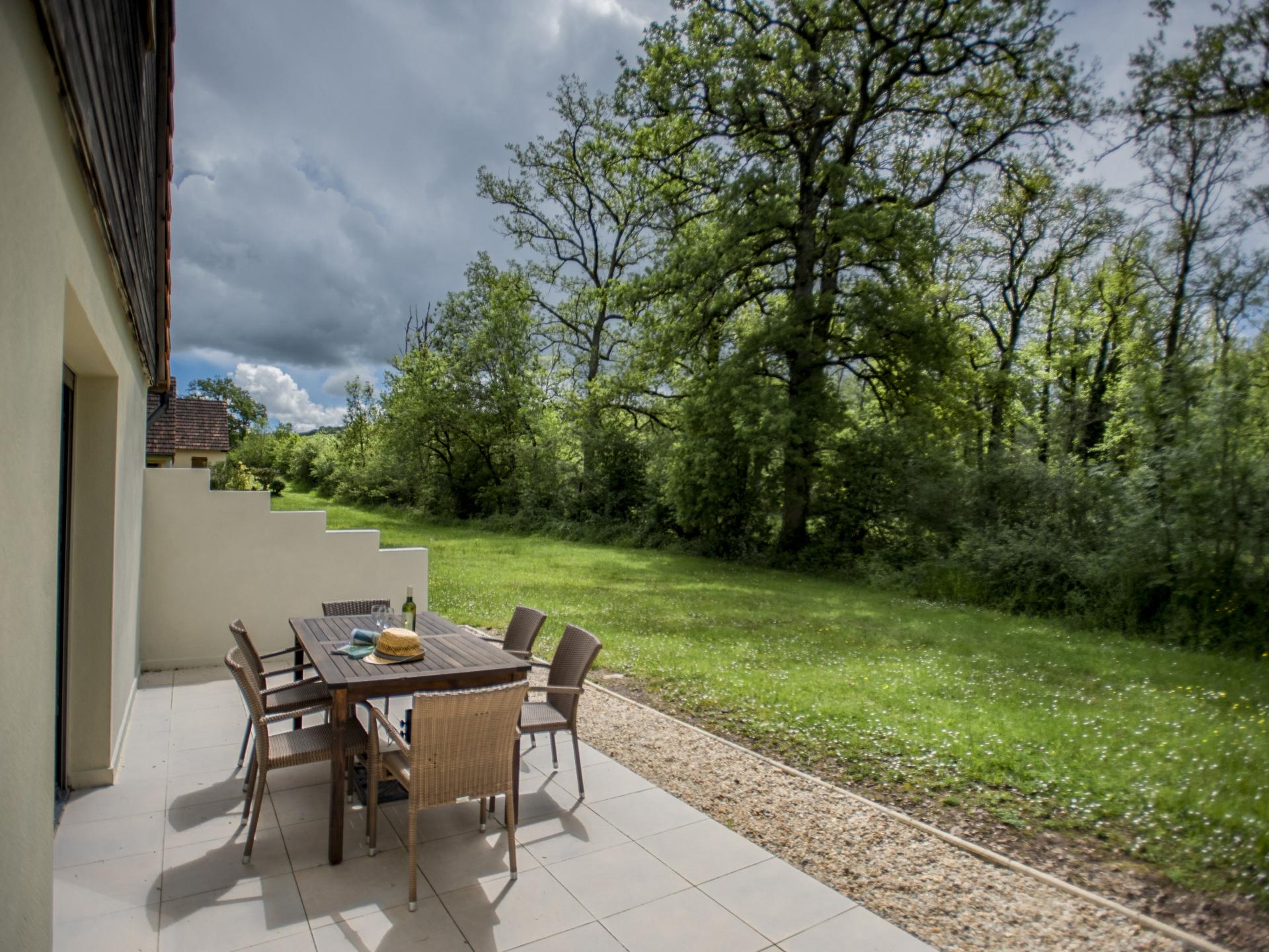 Op 750m van het centrum: Modern vakantiehuis in Lacapelle Marival - foto 28