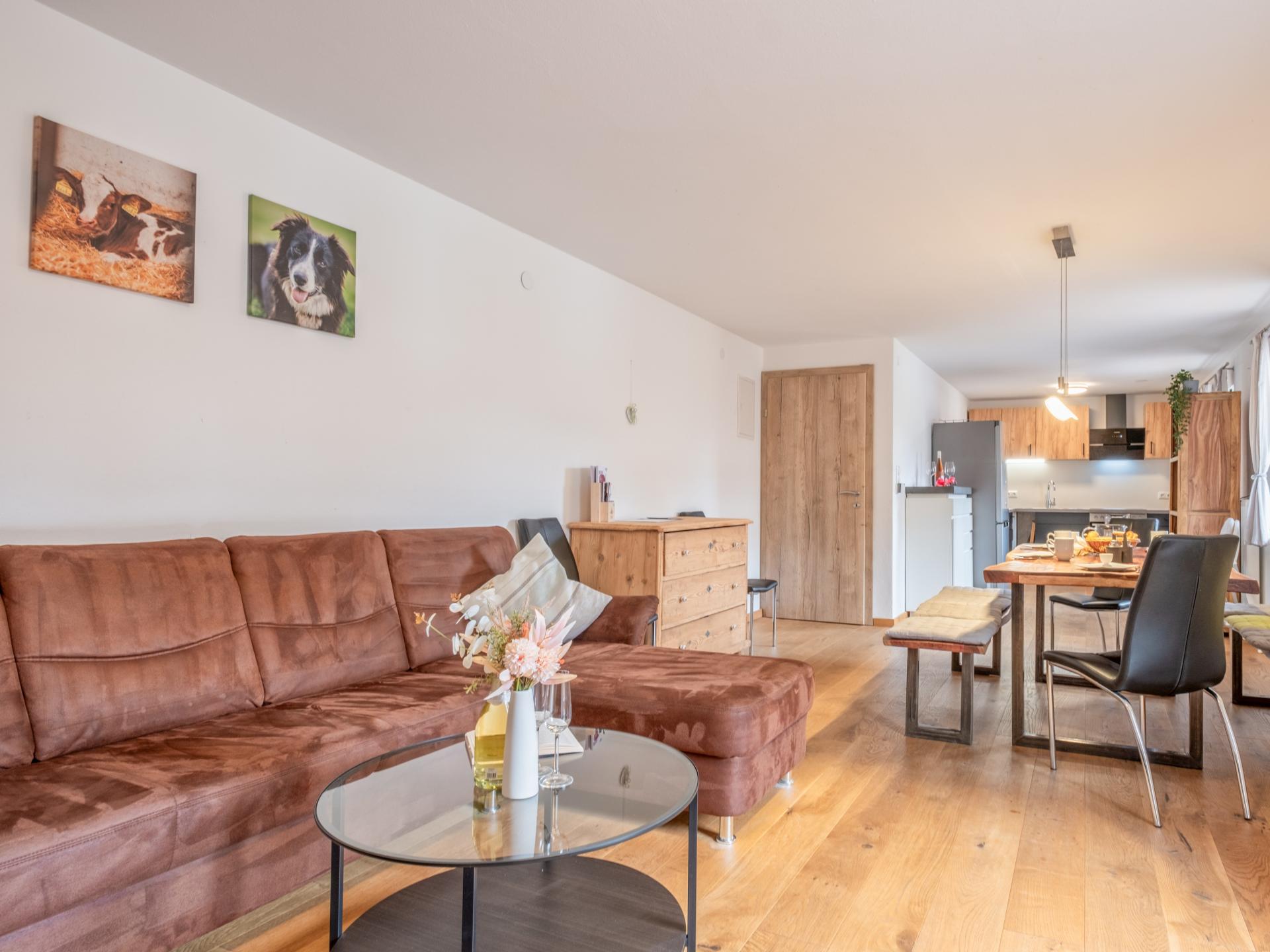 Ruim appartement voor 15 personen op werkende boerderij, vlakbij de skilift - foto 6