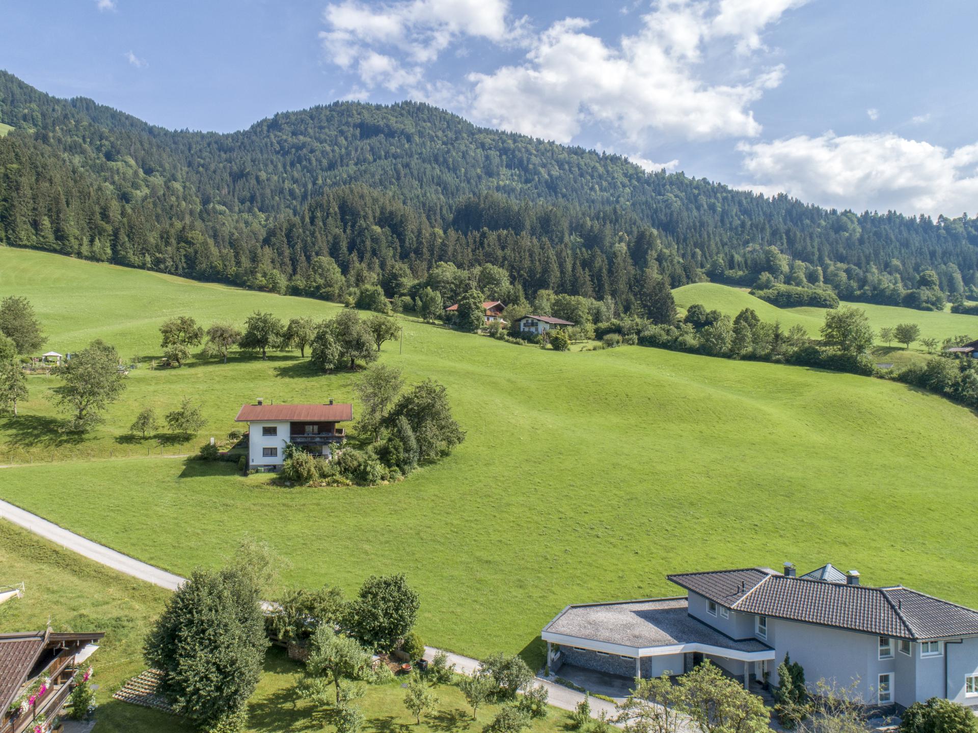Ruim appartement voor 15 personen op werkende boerderij, vlakbij de skilift - foto 4